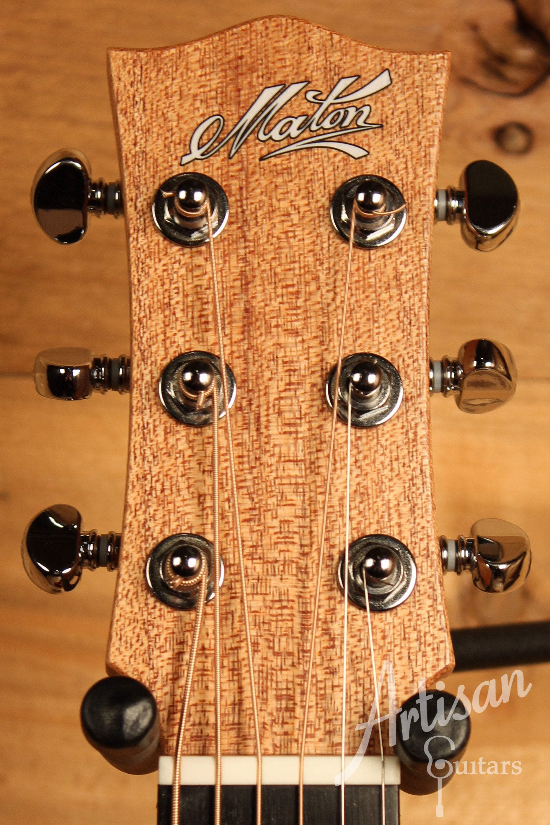 Maton EMBW6 Mini Guitar w/ Blackwood Top, Back & Sides and AP5 Pro Pickup System ID-12305 - Artisan Guitars