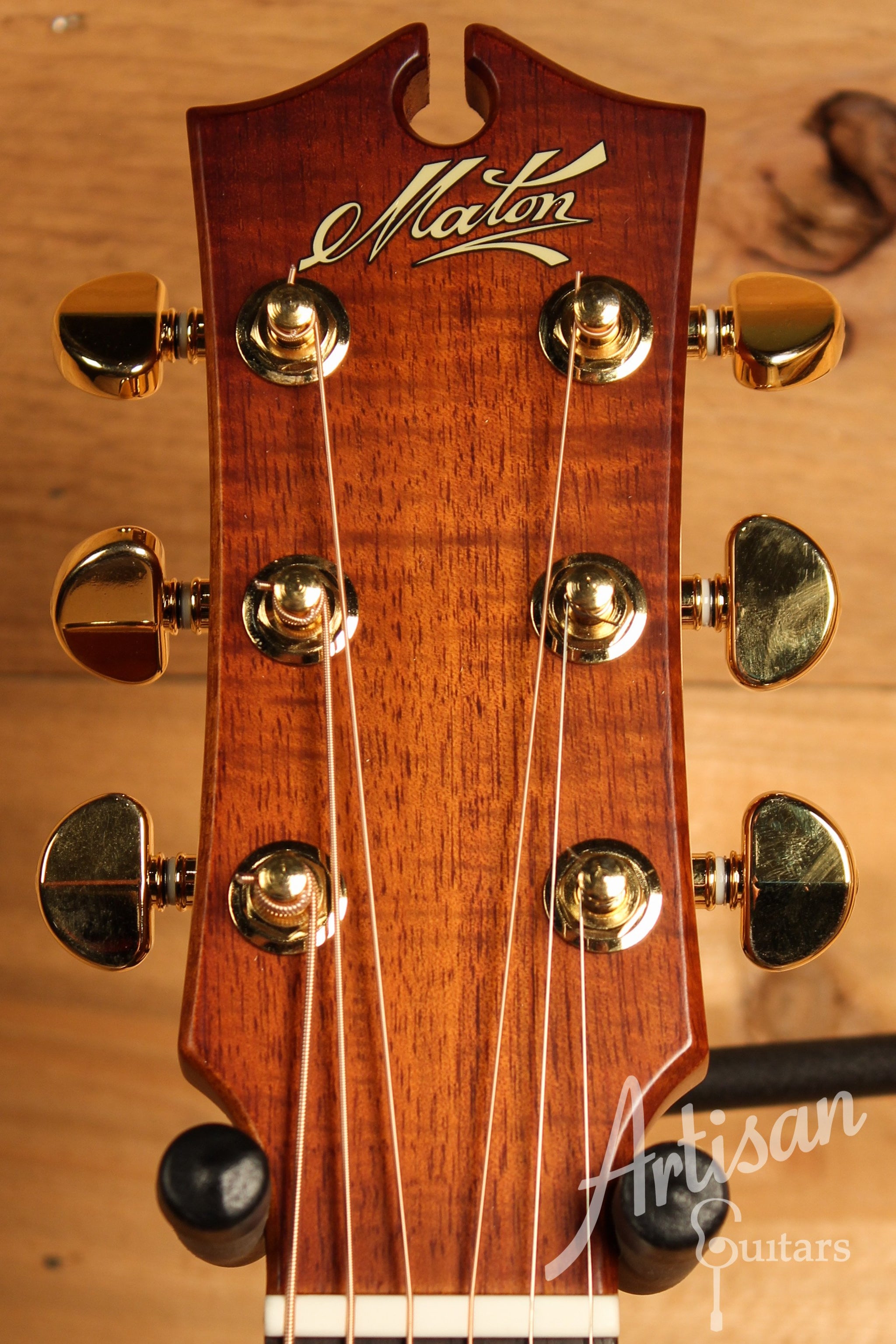 Maton EBG808C Nashville Series Sitka Spruce & Blackwood w/ Vintage Amber Sunburst Finish & Cutaway ID-12383 - Artisan Guitars