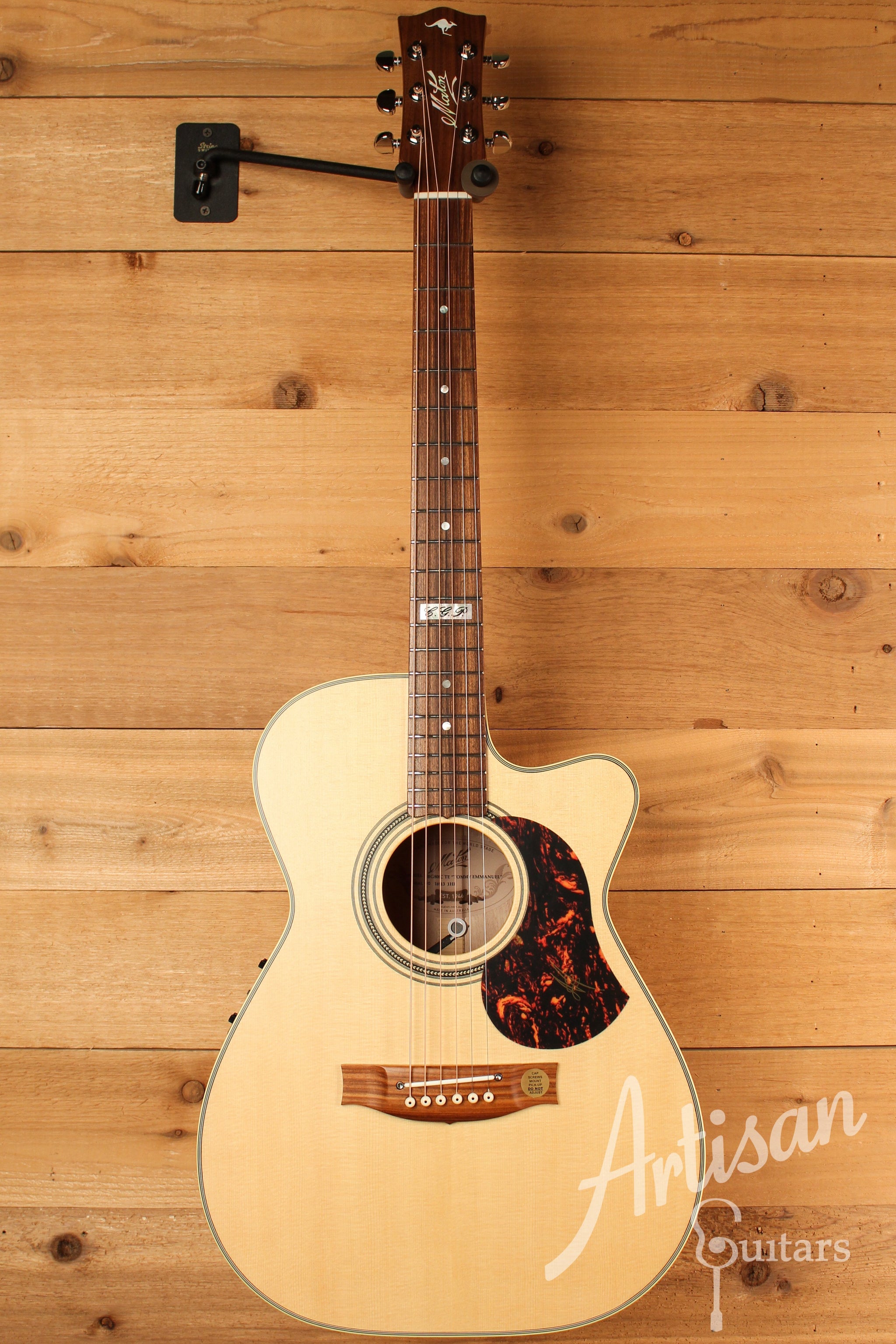 Maton EBG 808C TE Tommy Emmanuel Signature Guitar w/ Cutaway ID-12570 - Artisan Guitars