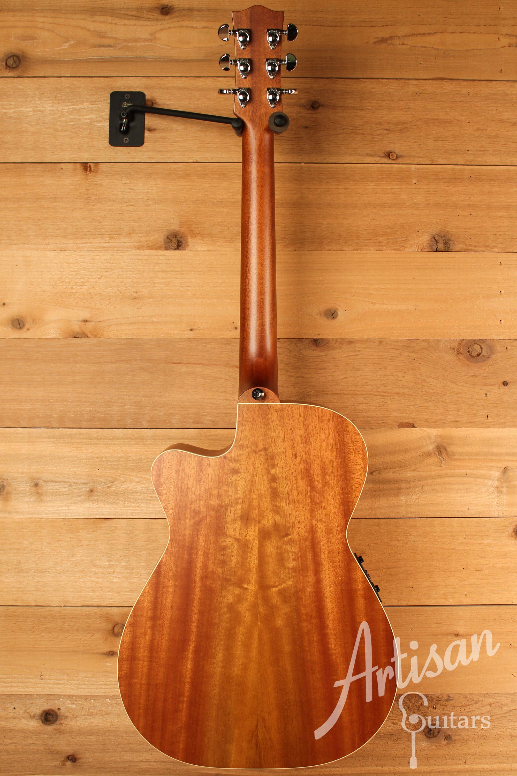 Maton EBG 808C TE Tommy Emmanuel Signature Guitar w/ Cutaway ID-12570 - Artisan Guitars