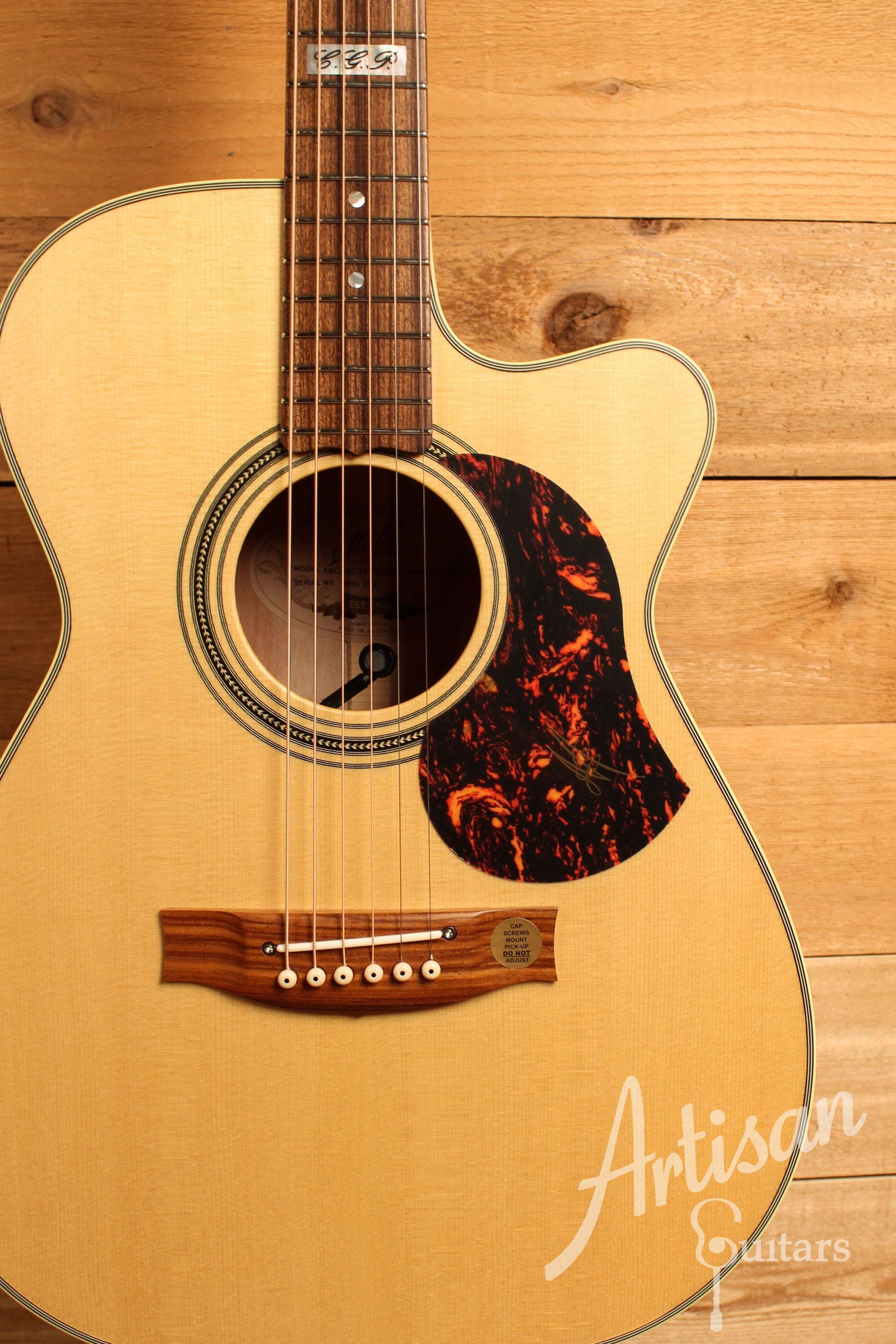 Maton EBG 808C TE Tommy Emmanuel Signature Guitar w/ Cutaway ID-12570 - Artisan Guitars