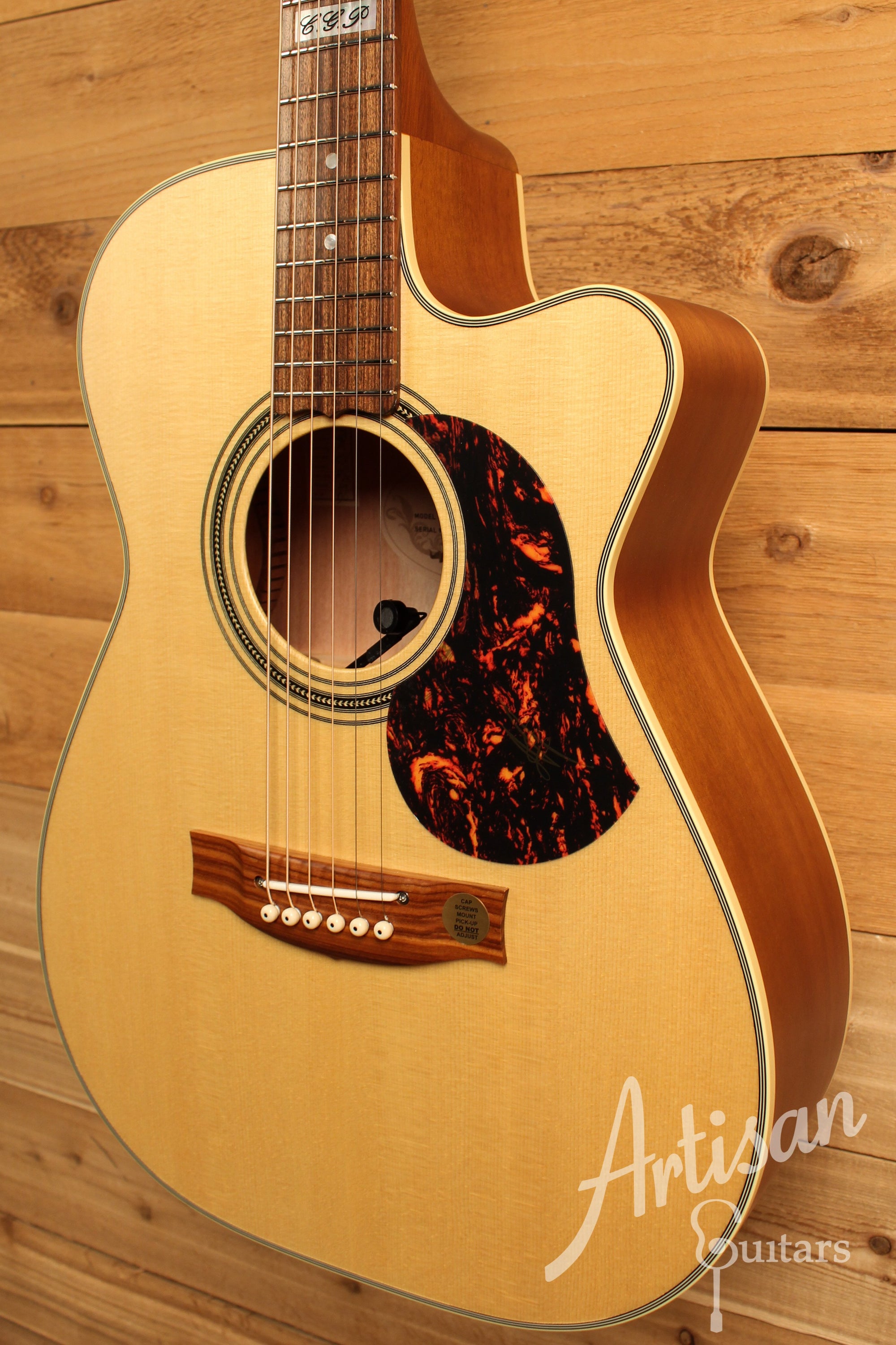 Maton EBG 808C TE Tommy Emmanuel Signature Guitar w/ Cutaway ID-12570 - Artisan Guitars