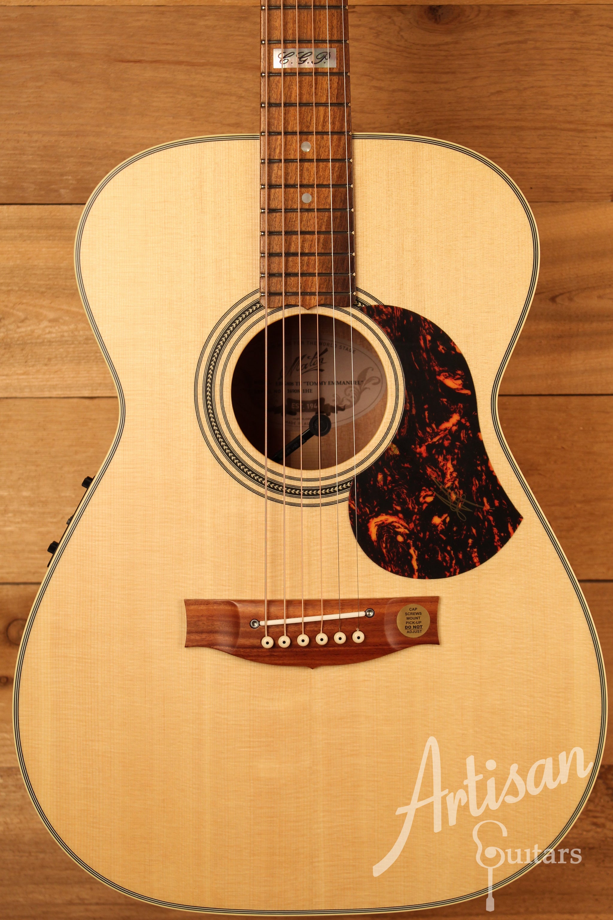 Maton EBG 808 TE Tommy Emmanuel Signature Guitar ID-12571 - Artisan Guitars