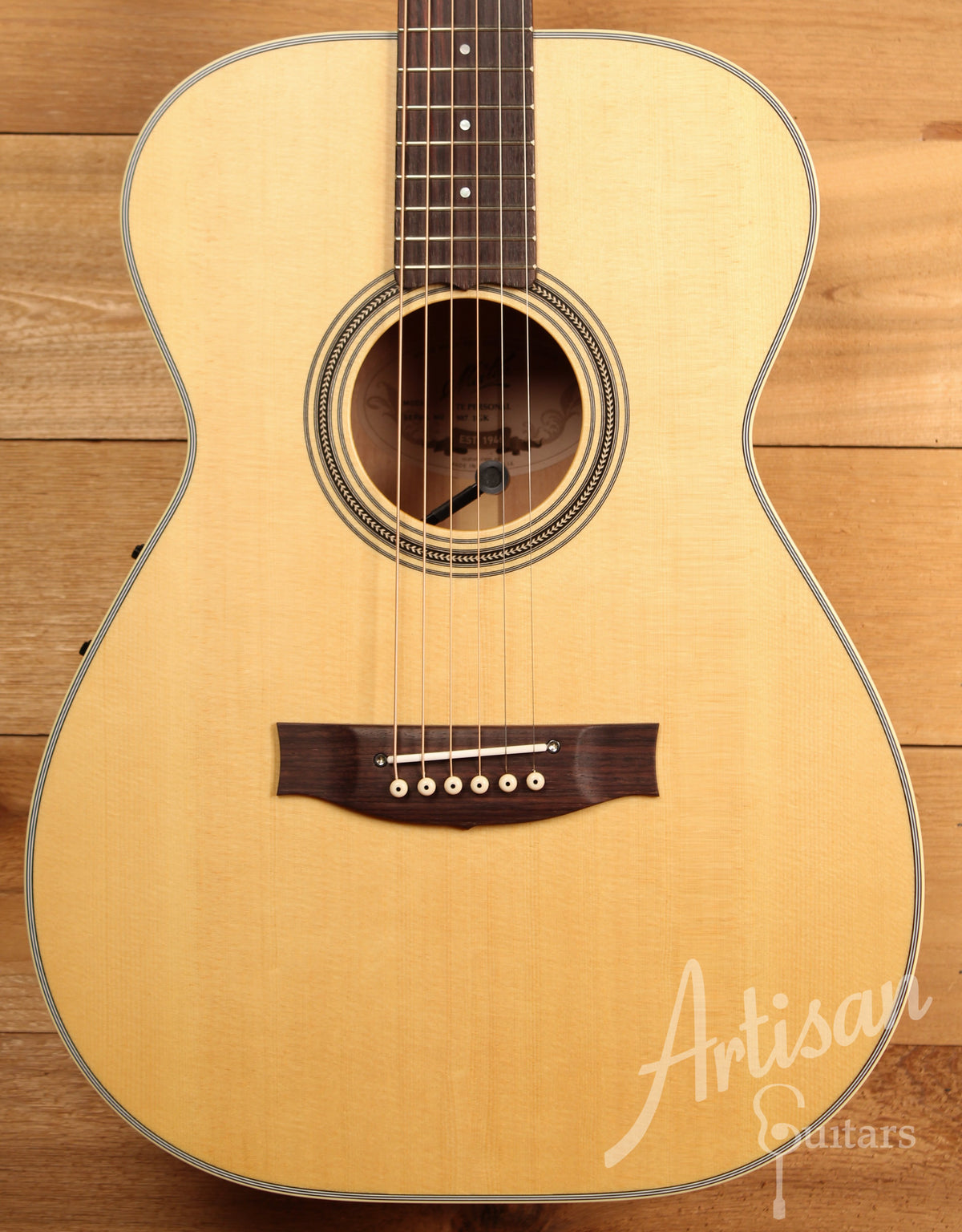 Maton T.E Personal Guitar Sitka Spruce and AAA"Bees Wings" Queensland Maple ID-11826 - Artisan Guitars