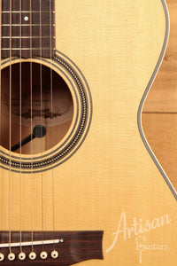 Maton T.E Personal Guitar Sitka Spruce and AAA"Bees Wings" Queensland Maple ID-11826 - Artisan Guitars