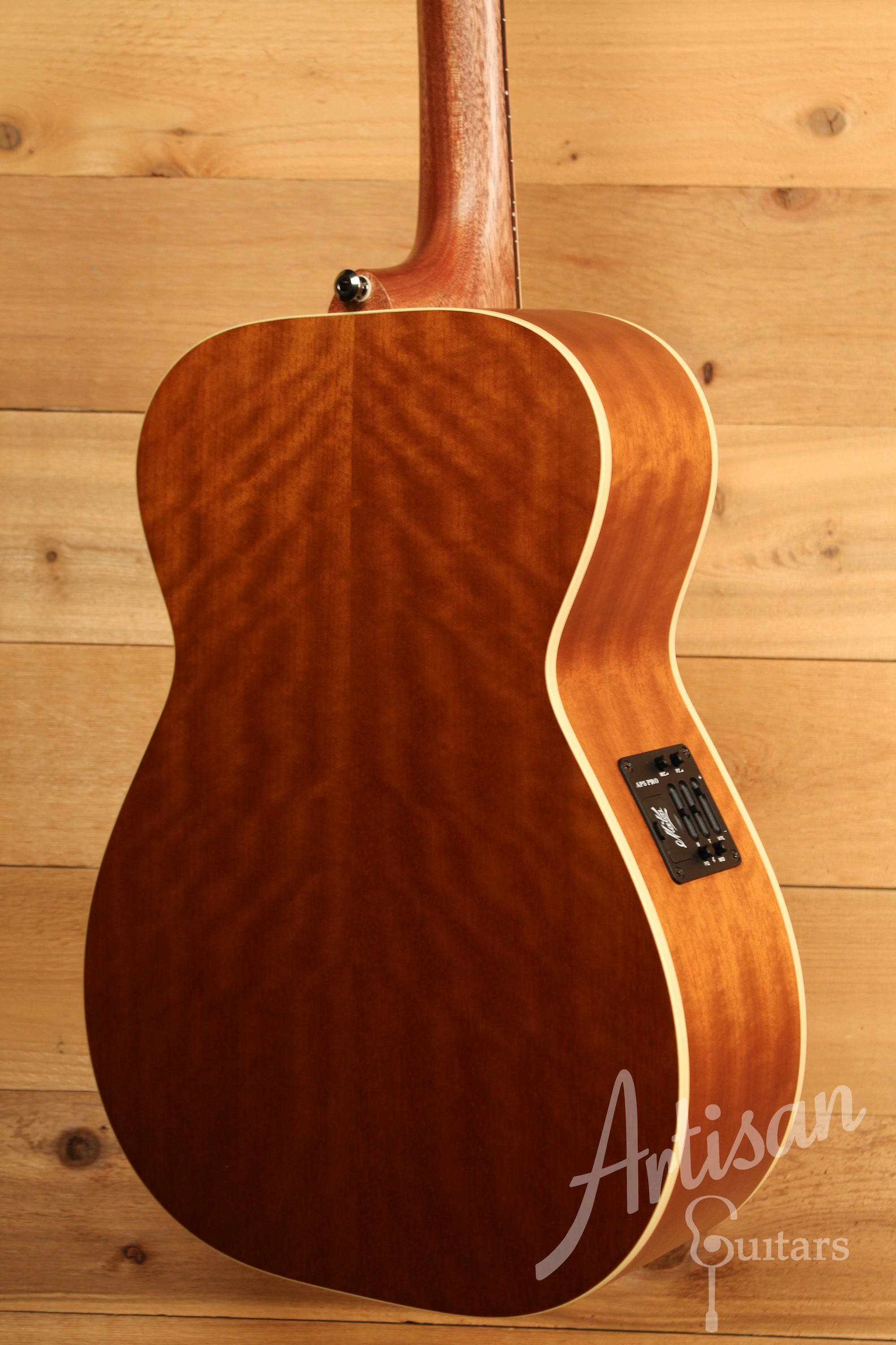 Maton T.E Personal Guitar Sitka Spruce and AAA"Bees Wings" Queensland Maple ID-11826 - Artisan Guitars