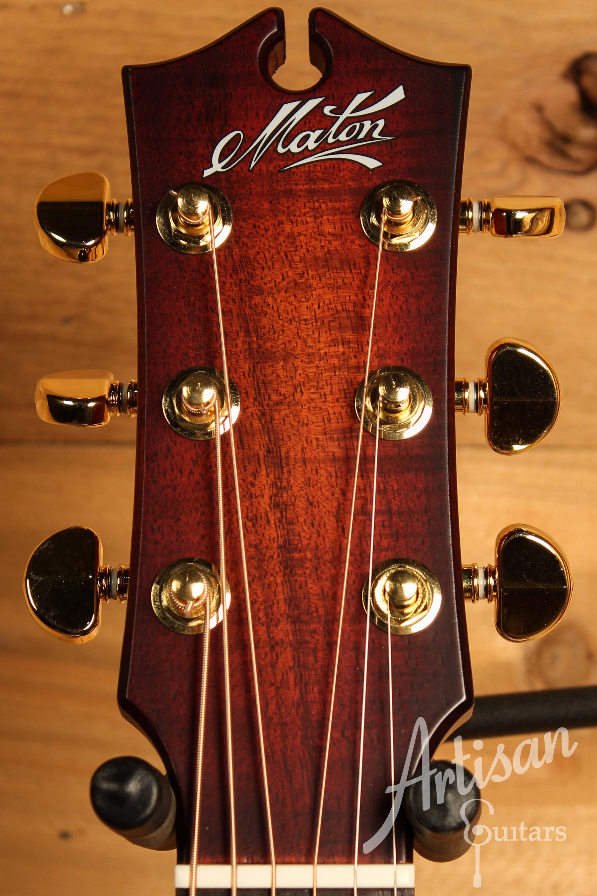 Maton EBG808 Custom Artist Series Sitka Spruce and Blackwood w/ Sunburst Finish ID-12319 - Artisan Guitars