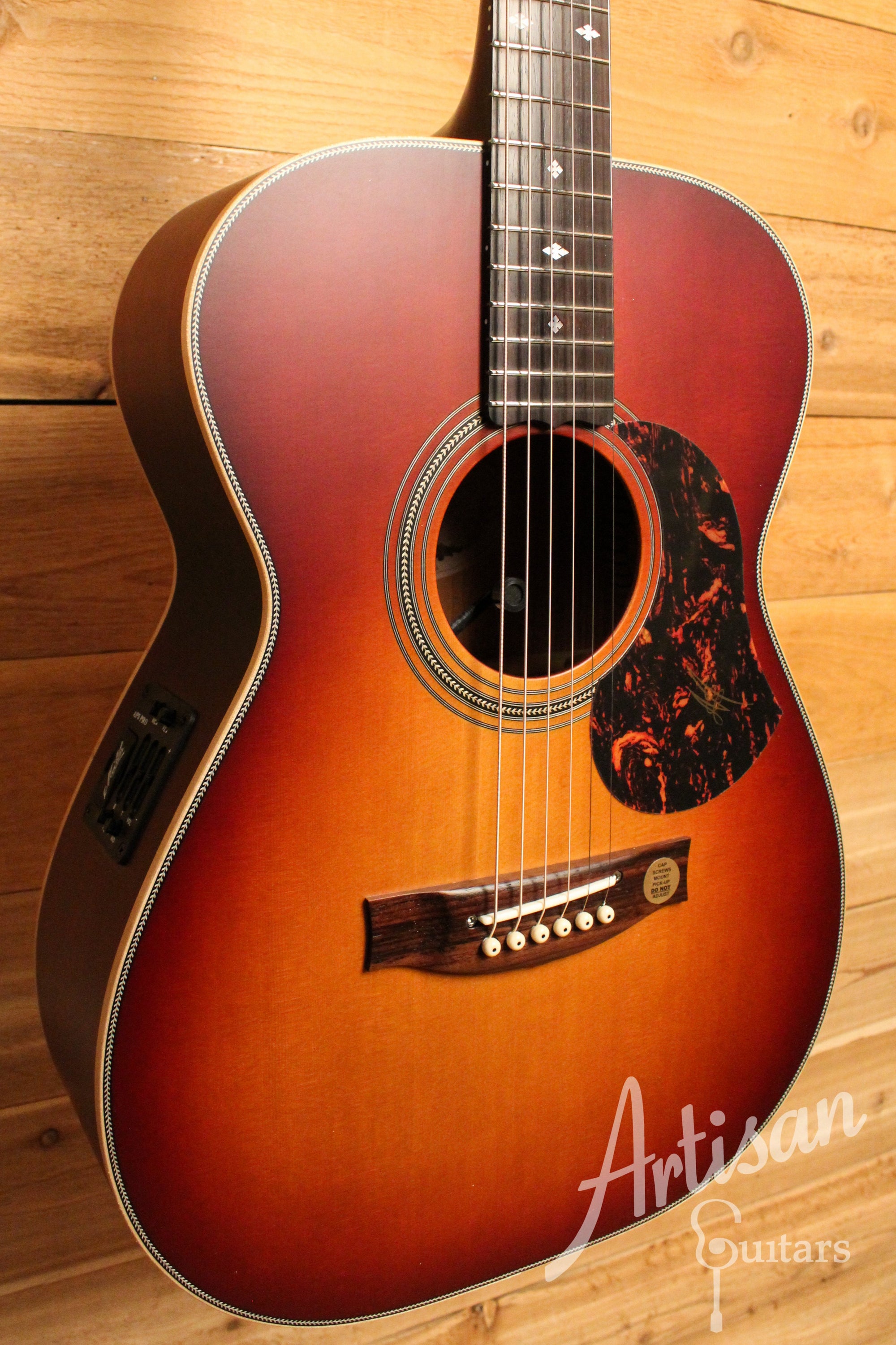 Maton EBG808 Custom Artist Series Sitka Spruce and Blackwood w/ Sunburst Finish ID-12319 - Artisan Guitars