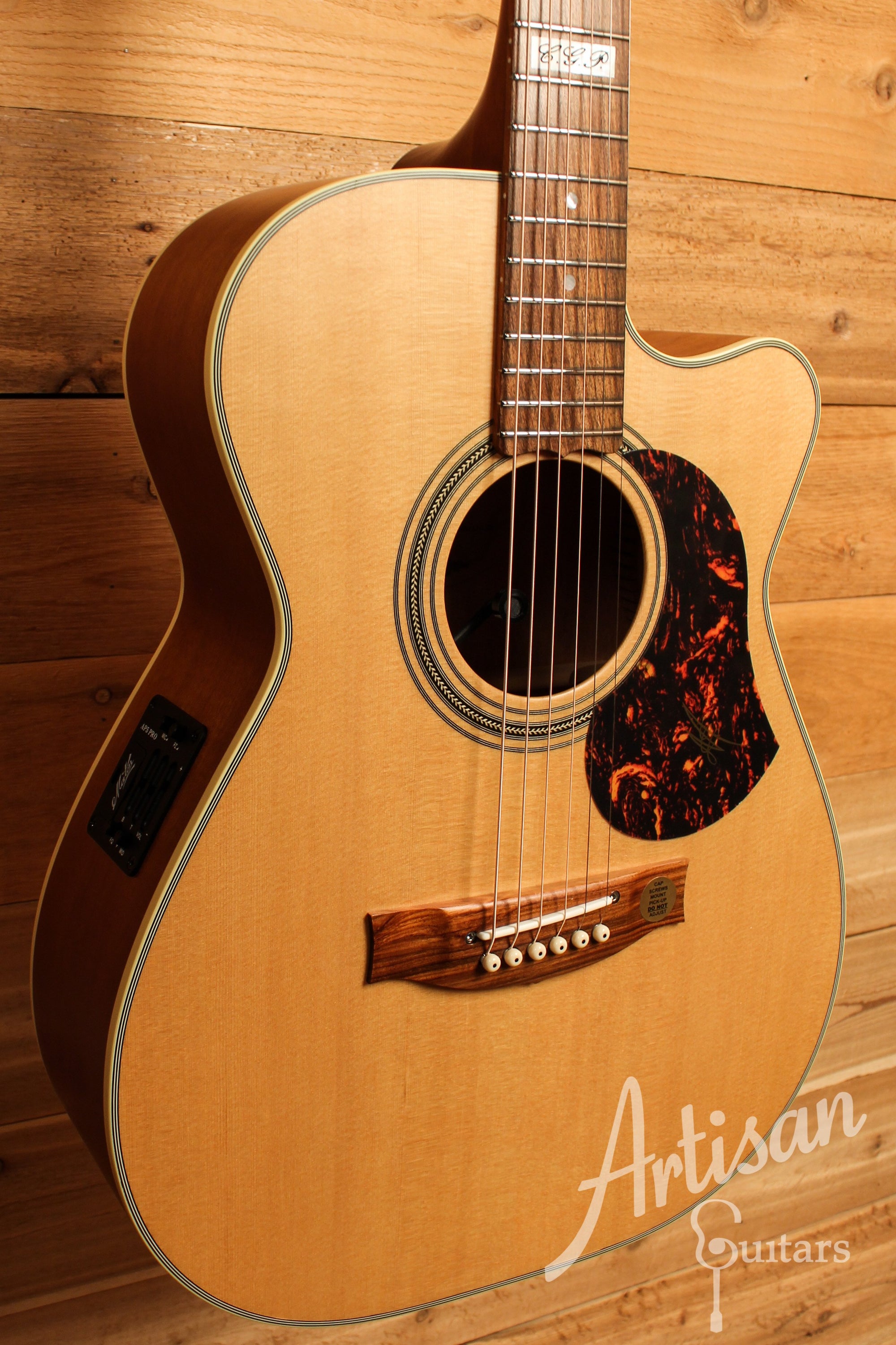 Maton EBG 808C TE Tommy Emmanuel Signature Guitar Cutaway ID-12321 - Artisan Guitars