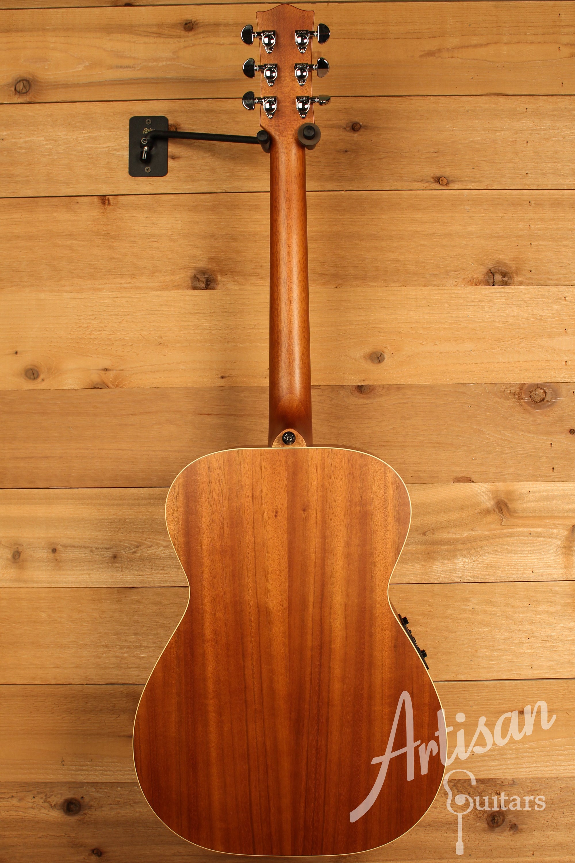 Maton EBG 808 TE Tommy Emmanuel Signature Guitar ID-12322 - Artisan Guitars