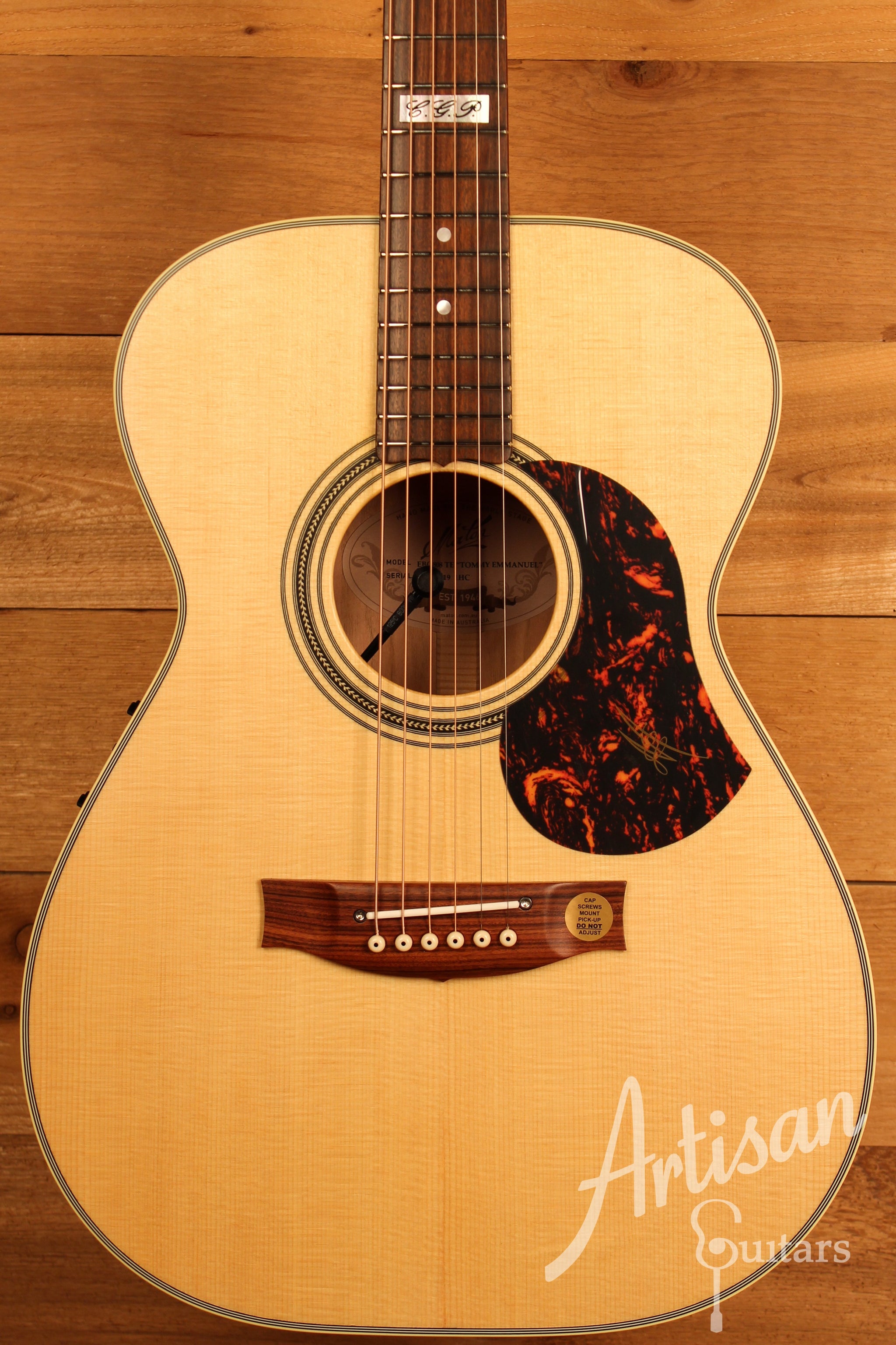 Maton EBG 808 TE Tommy Emmanuel Signature Guitar ID-12322 - Artisan Guitars