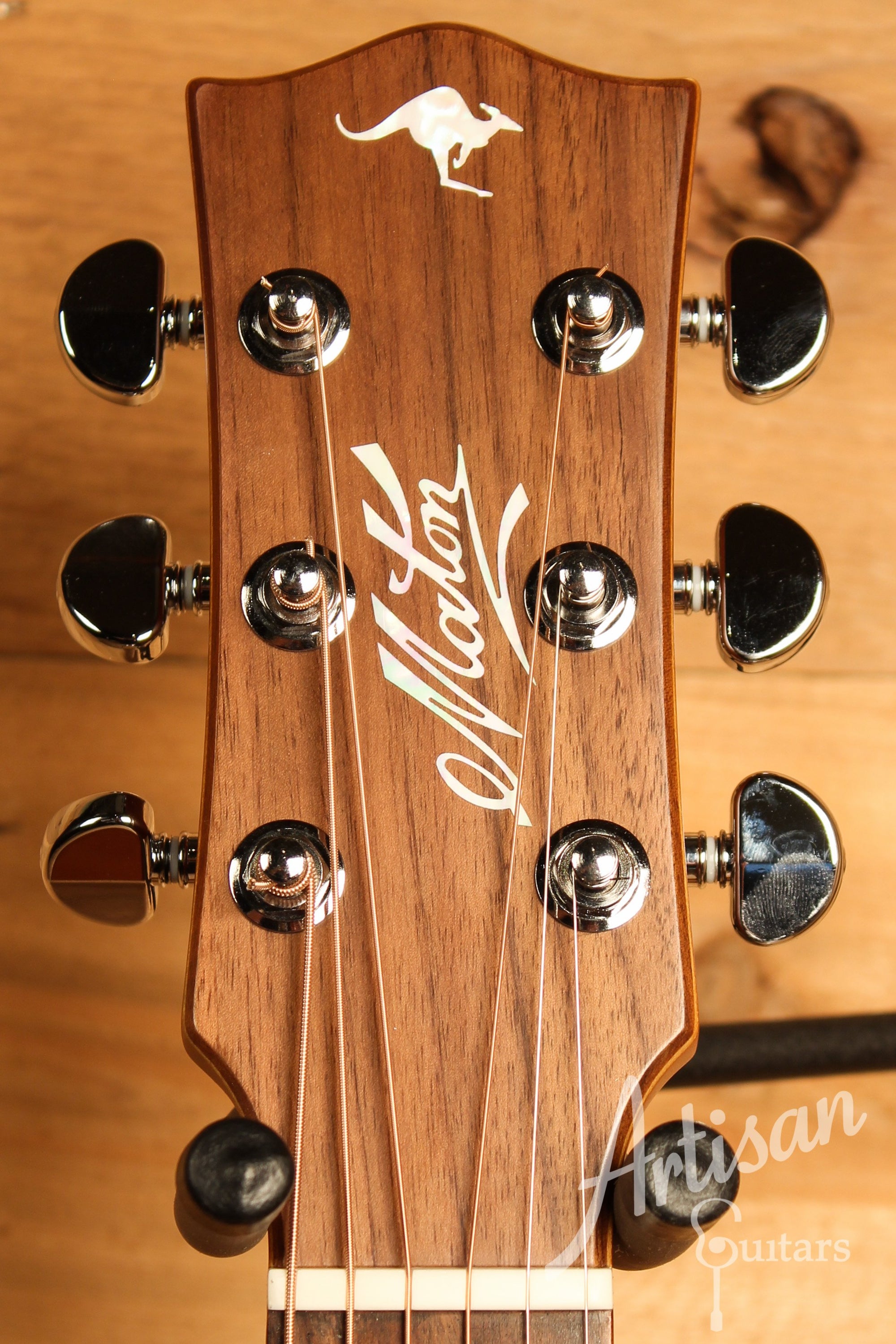 Maton EBG 808 TE Tommy Emmanuel Signature Guitar ID-12322 - Artisan Guitars