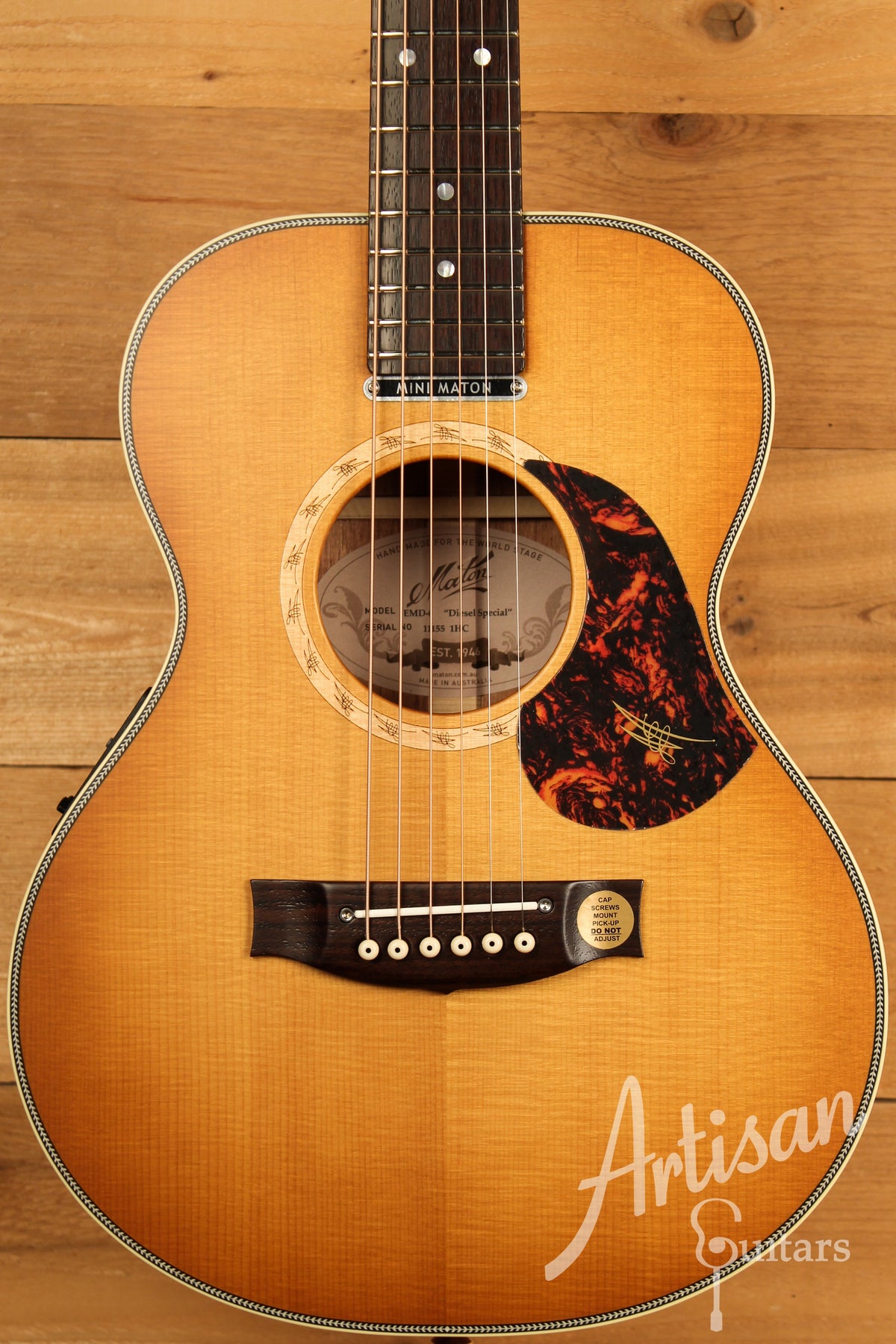 Maton EMD6 Mini Maton Diesel Sitka with Blackwood and Vintage Amber Sunburst ID-12323 - Artisan Guitars