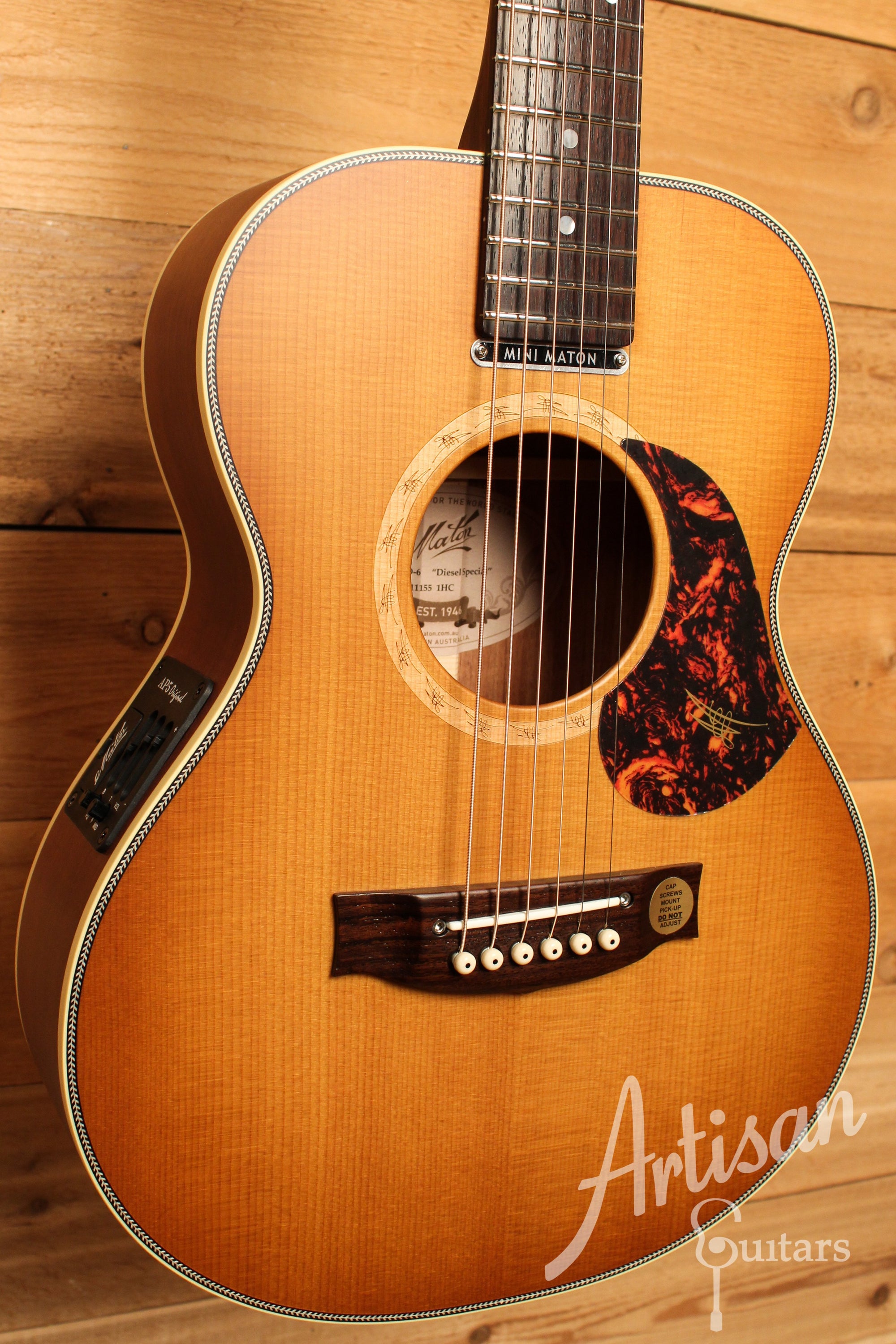 Maton EMD6 Mini Maton Diesel Sitka with Blackwood and Vintage Amber Sunburst ID-12323 - Artisan Guitars