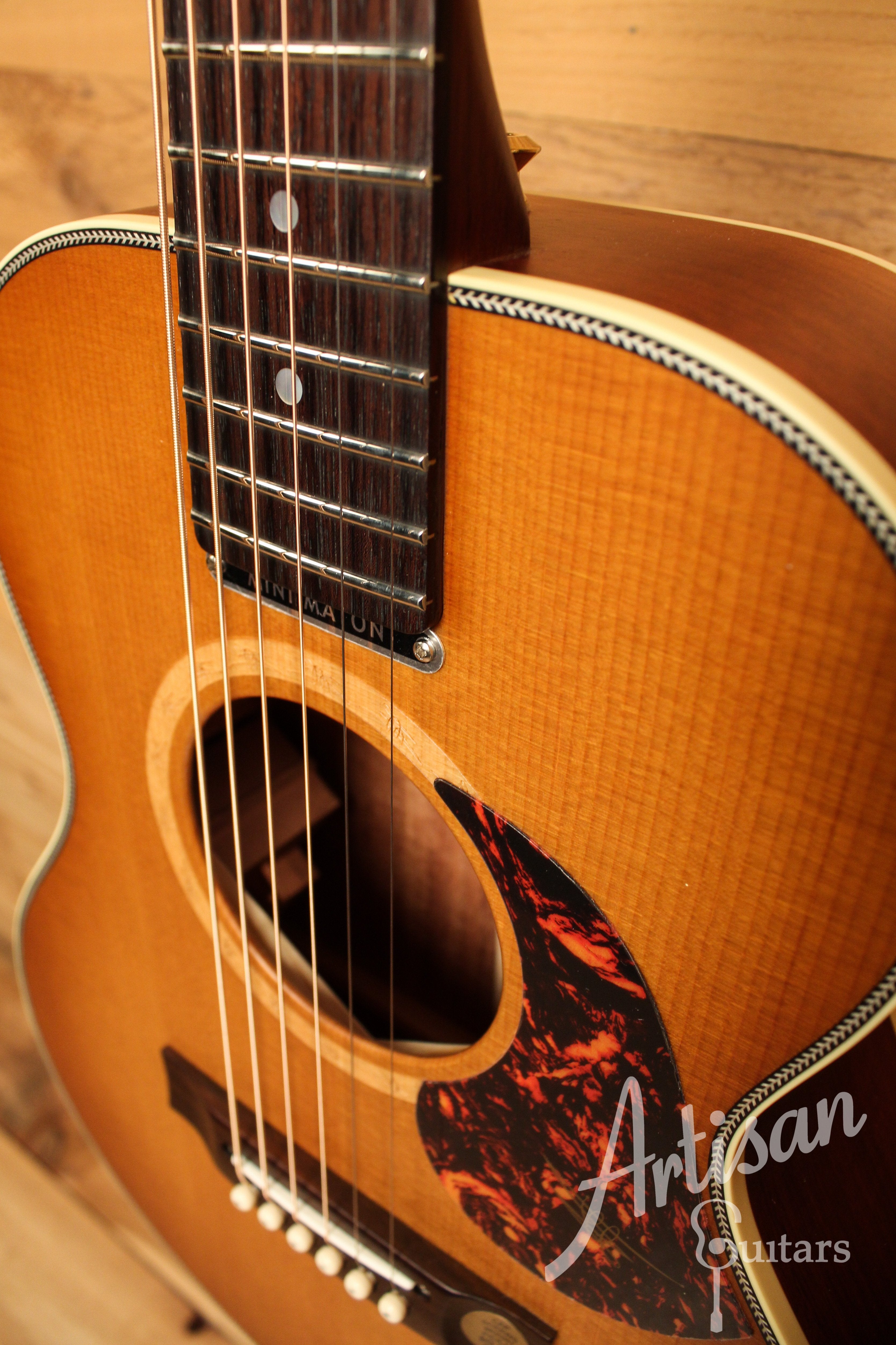 Maton EMD6 Mini Maton Diesel Sitka with Blackwood and Vintage Amber Sunburst ID-12323 - Artisan Guitars