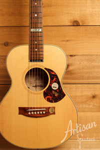 Maton EMTE Tommy Emmanuel Signature Mini Guitar Sitka Spuce and Queensland Maple ID-12324 - Artisan Guitars