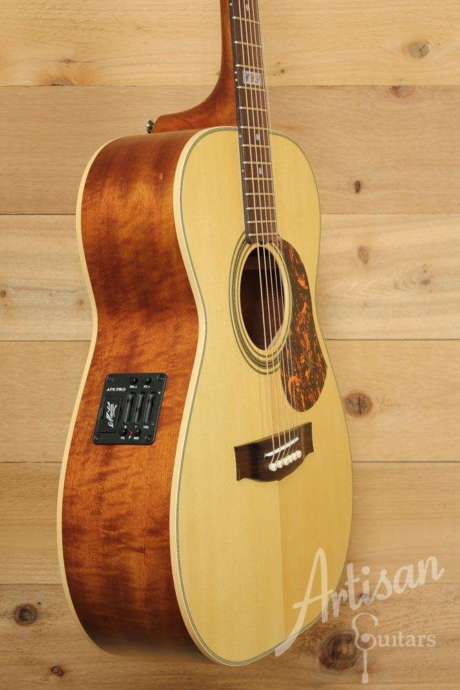 Maton EBG808TE Tommy Emmanuel Signature Sitka and Queensland Maple with AP5-Pro pickup ID-9495 - Artisan Guitars