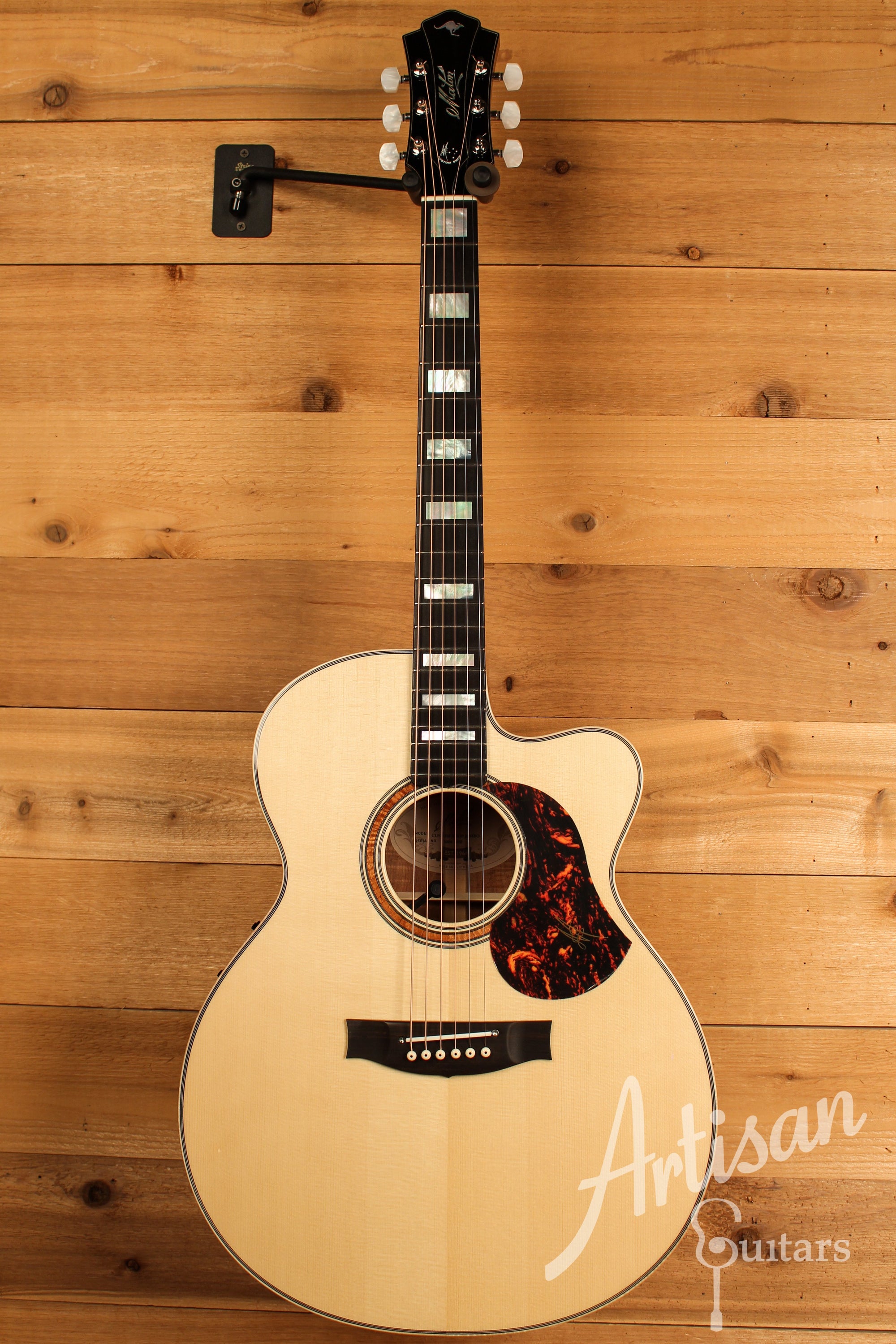 Maton Custom Shop Jumbo w/ "AAA" Sitka & Blackwood ID-12325 - Artisan Guitars