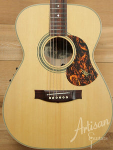 Maton EBG808TE Tommy Emmanuel Signature Sitka and Queensland Maple with AP5-Pro pickup ID-9497 - Artisan Guitars
