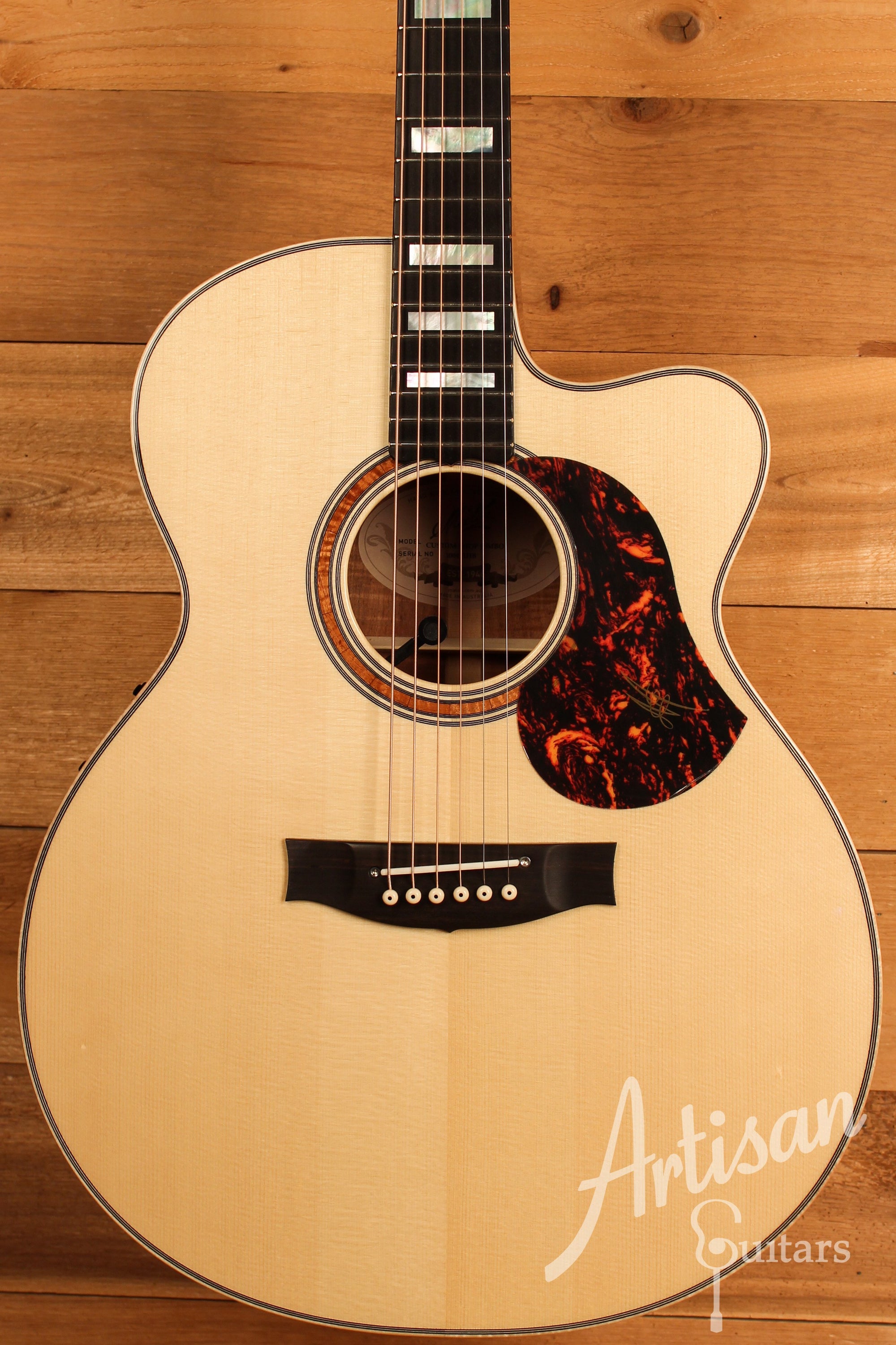 Maton Custom Shop Jumbo w/ "AAA" Sitka & Blackwood ID-12325 - Artisan Guitars