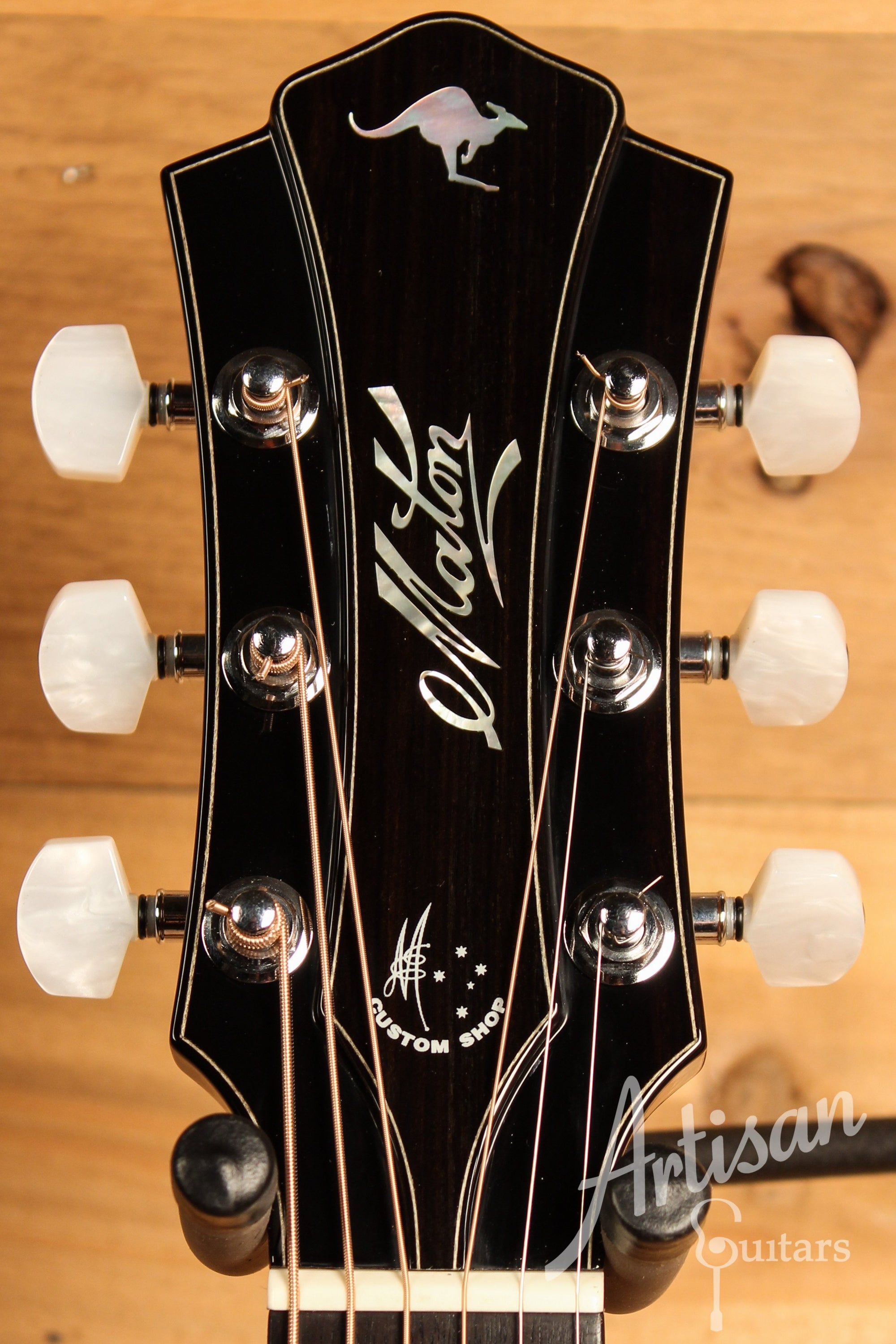 Maton Custom Shop Jumbo w/ "AAA" Sitka & Blackwood ID-12325 - Artisan Guitars