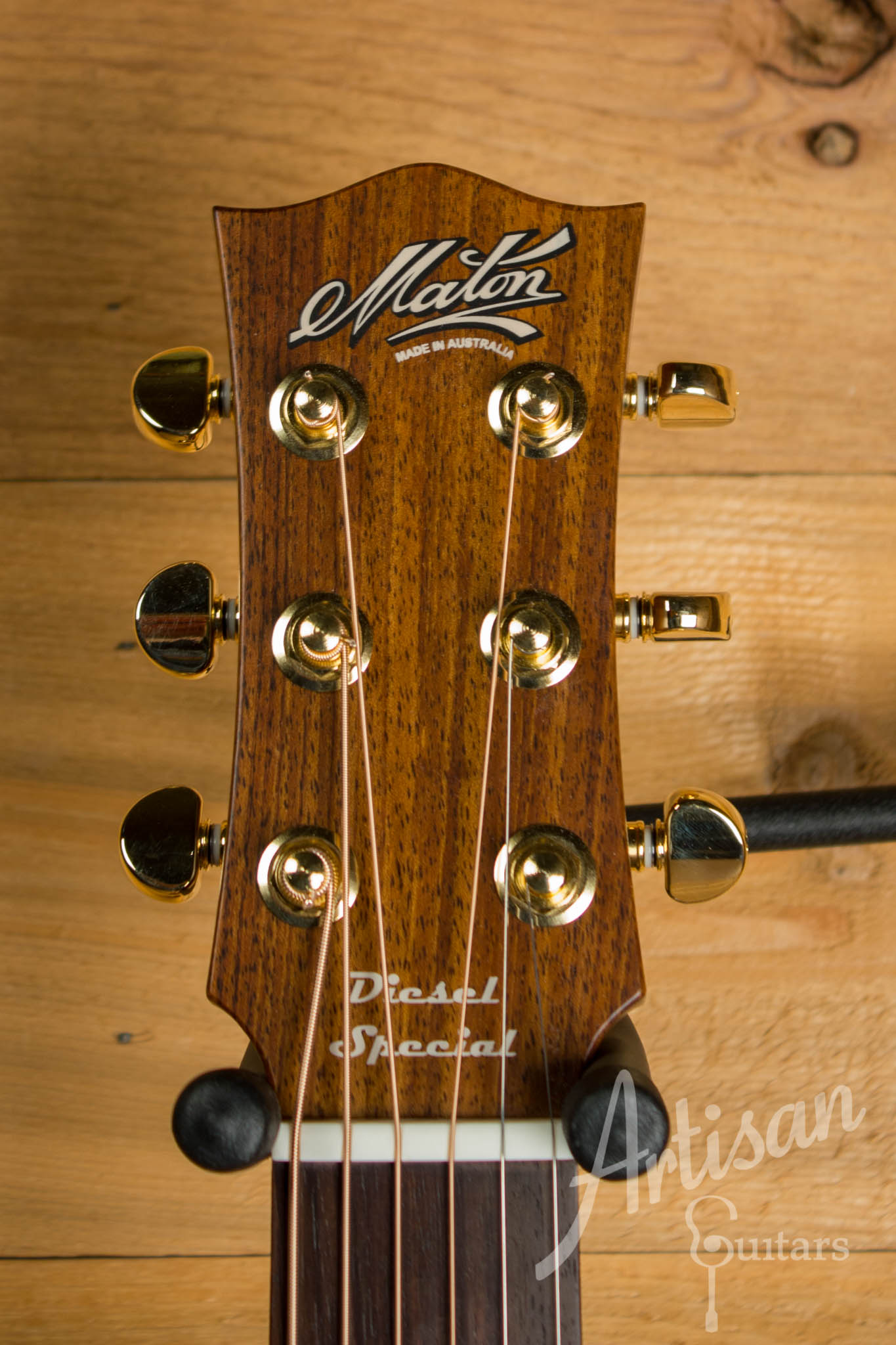 Maton EMD 6 Mini Maton Diesel Guitar Sitka with Blackwood and Vintage Amber Sunburst ID-10616 - Artisan Guitars
