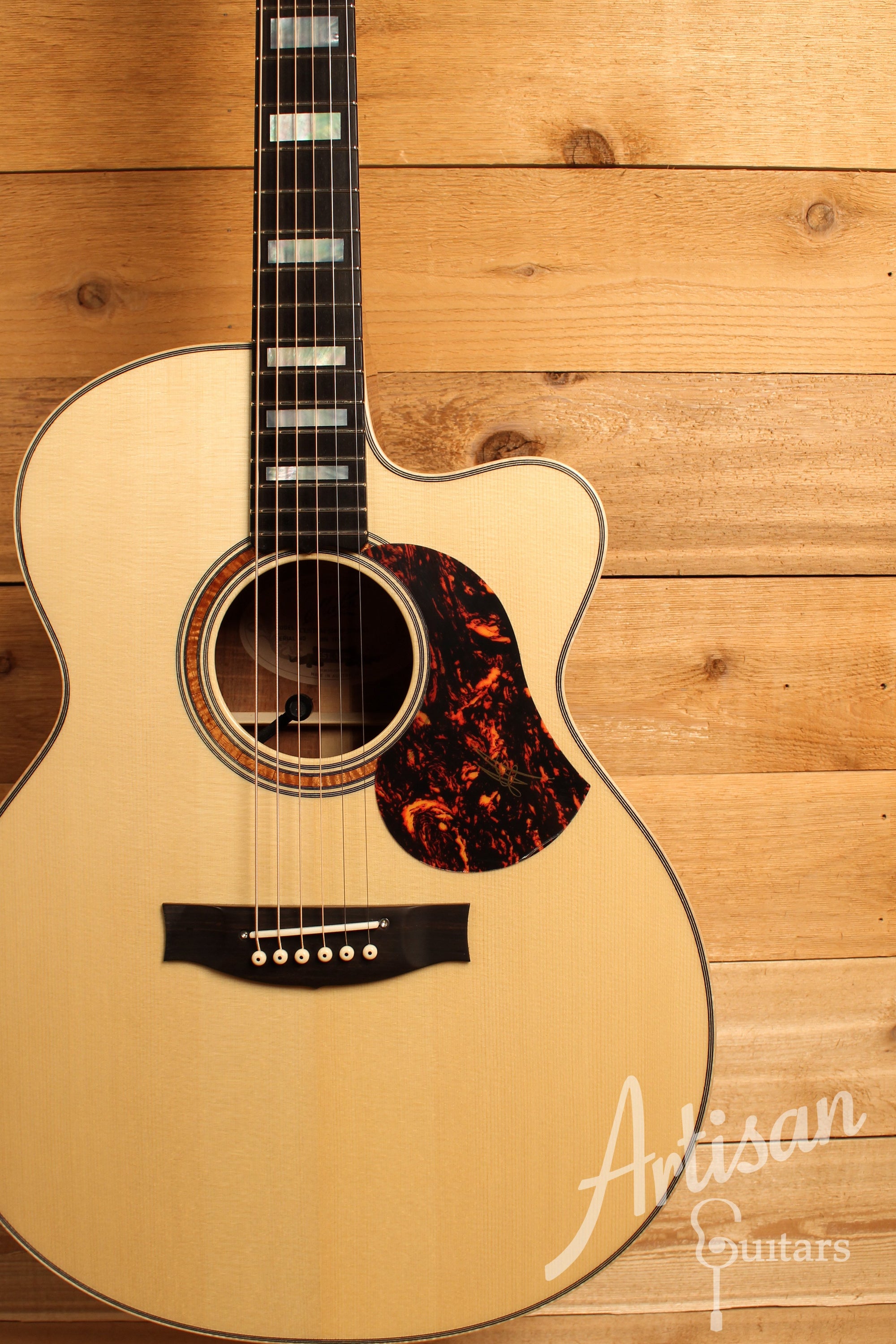 Maton Custom Shop Jumbo w/ "AAA" Sitka & Blackwood ID-12325 - Artisan Guitars