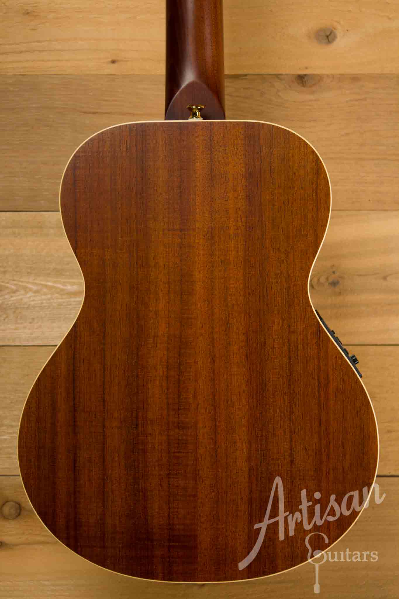 Maton EMD 6 Mini Maton Diesel Guitar Sitka with Blackwood and Vintage Amber Sunburst AP5 ID-10617 - Artisan Guitars