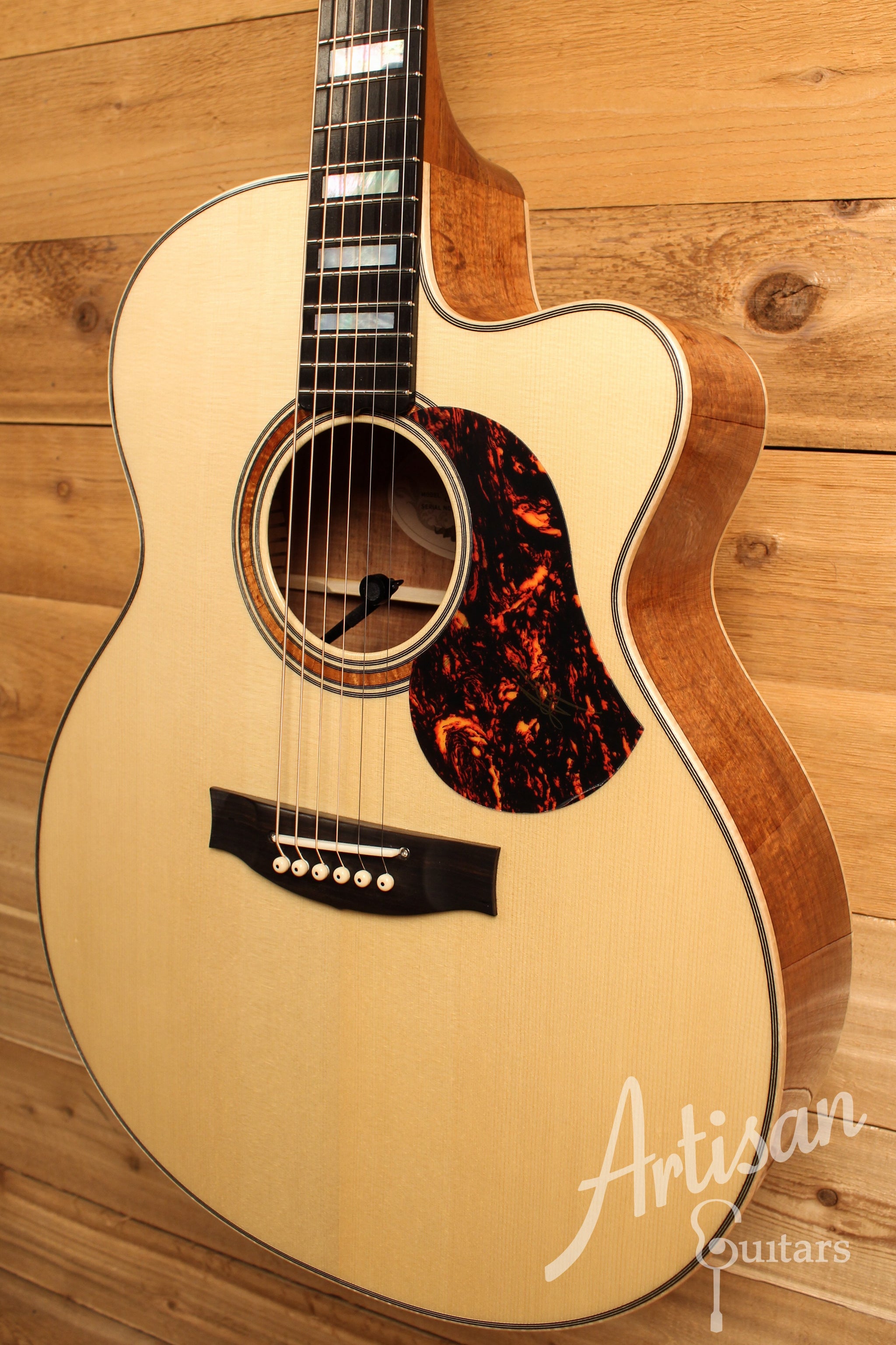 Maton Custom Shop Jumbo w/ "AAA" Sitka & Blackwood ID-12325 - Artisan Guitars