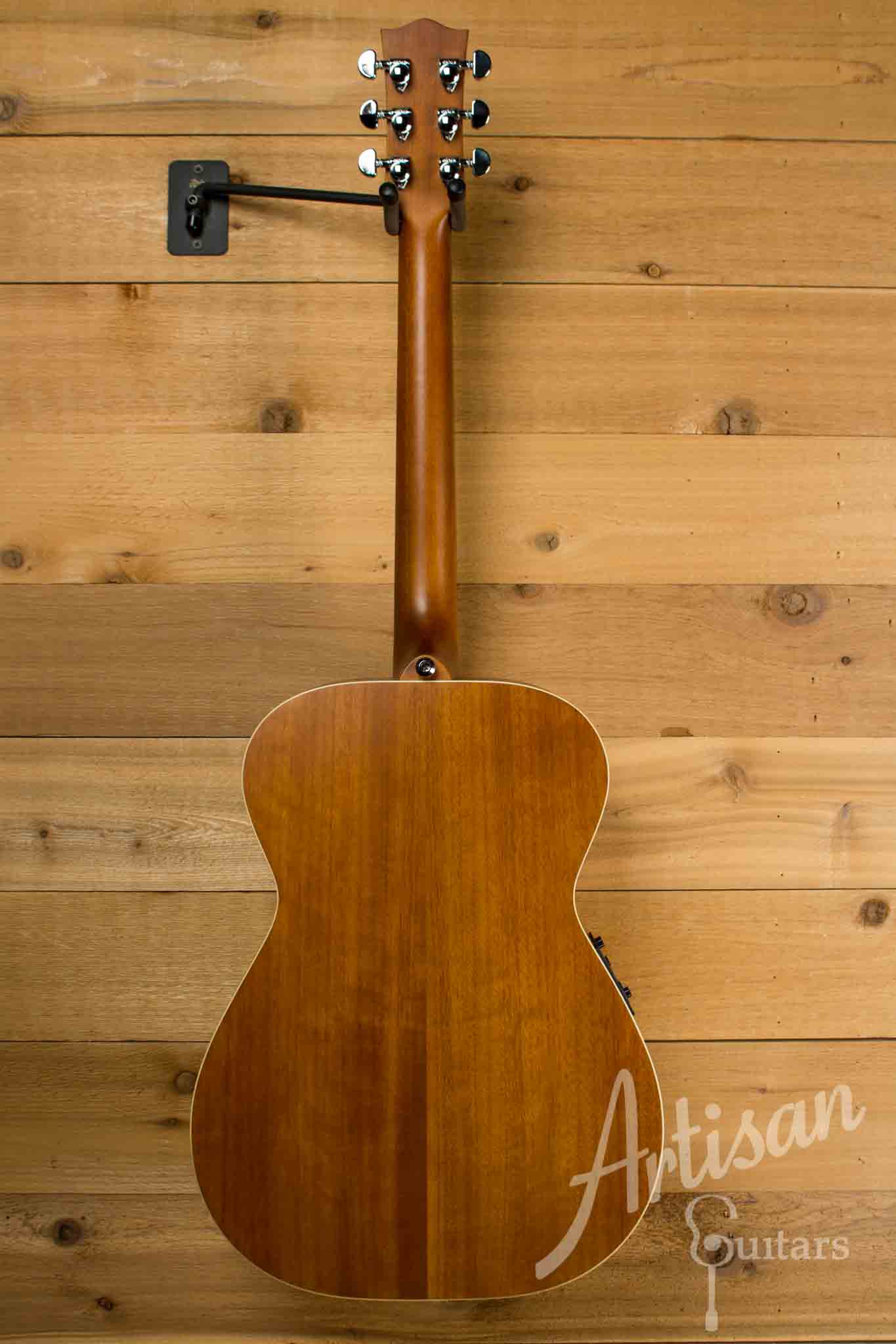 Maton EBG 808 TE Tommy Emmanuel Signature Guitar  ID-10527 - Artisan Guitars