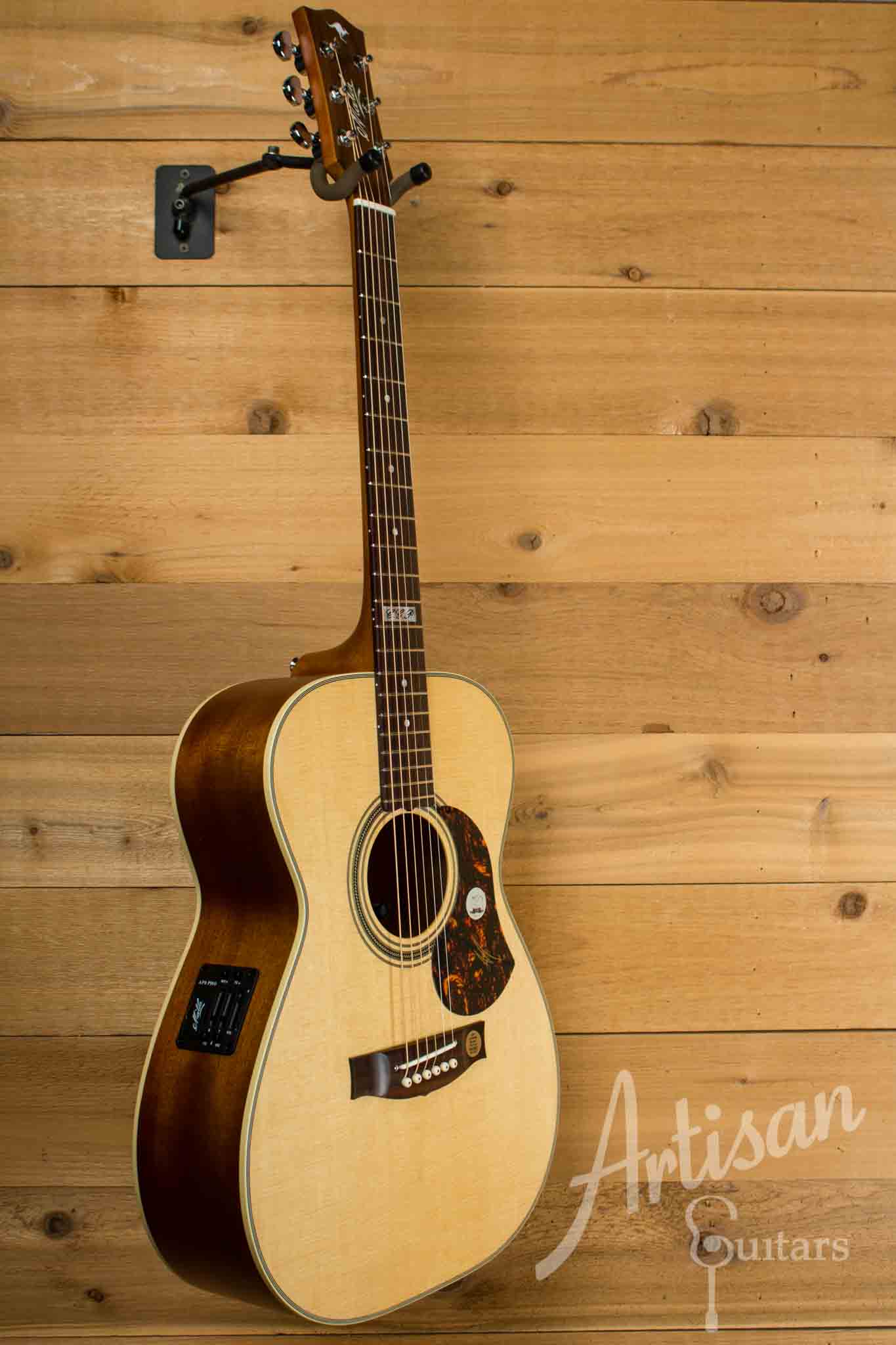 Maton EBG 808 TE Tommy Emmanuel Signature Guitar ID-10528 - Artisan Guitars