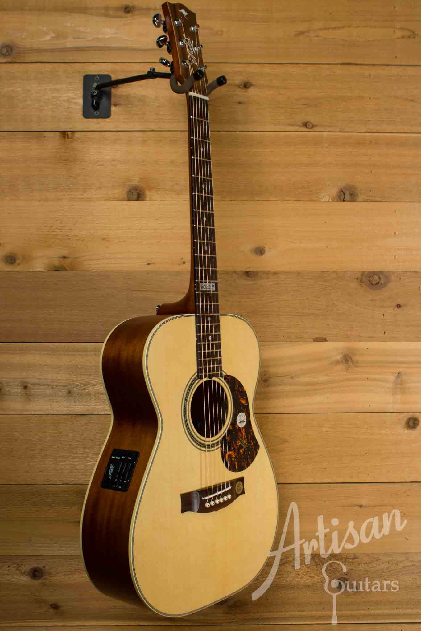 Maton EBG 808 TE Tommy Emmanuel Signature Guitar  ID-10530 - Artisan Guitars