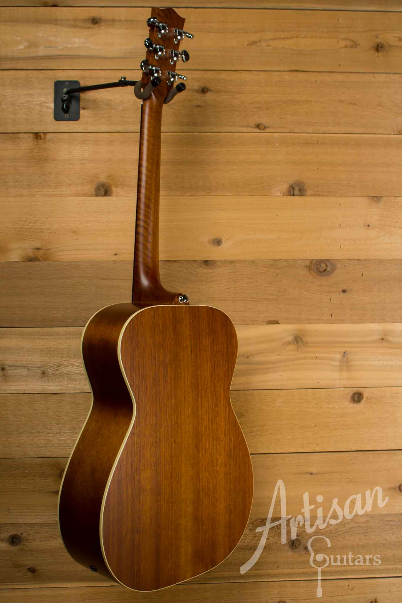 Maton EBG 808 TE Tommy Emmanuel Signature Guitar ID-10529 - Artisan Guitars