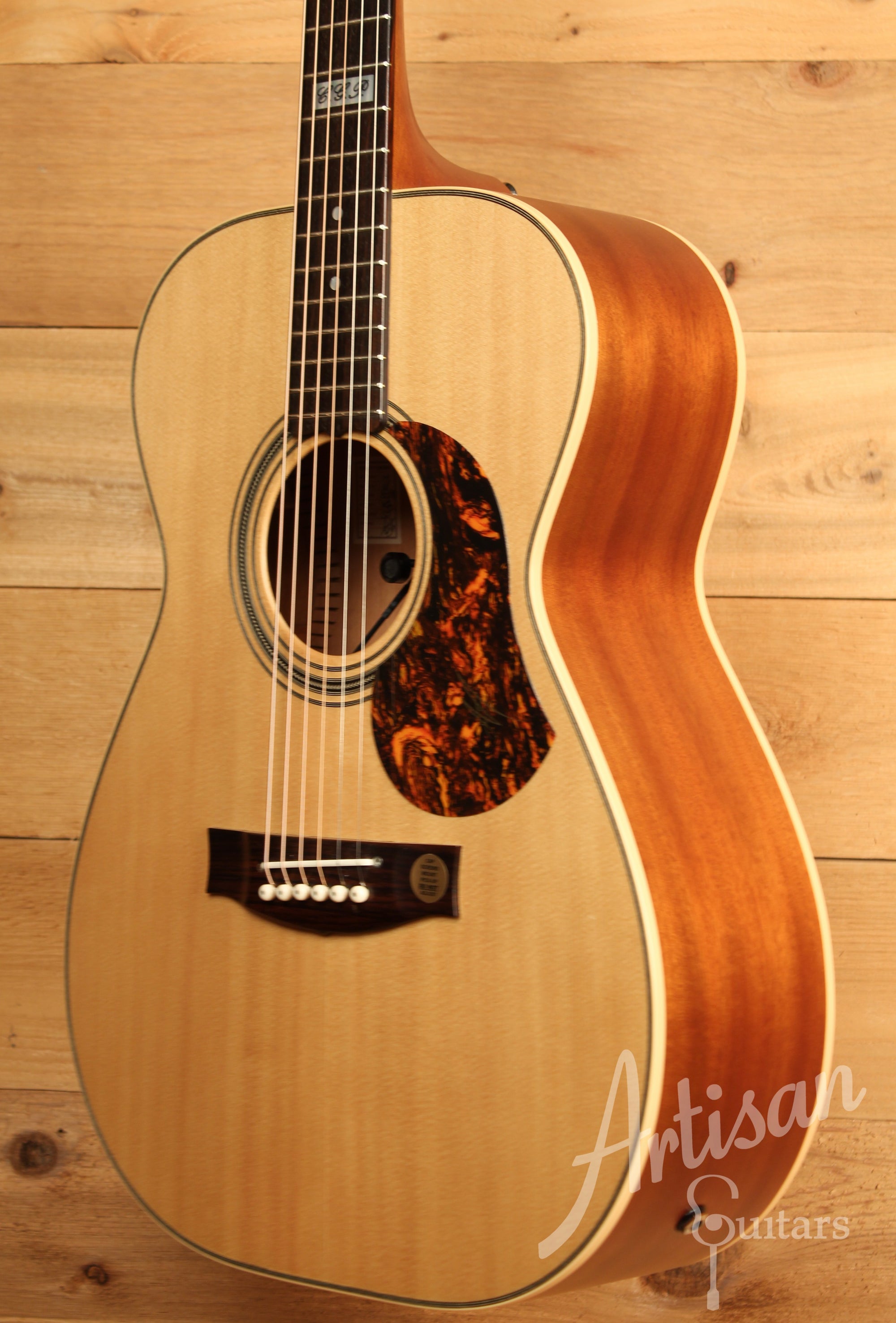 Maton EBG808TE Tommy Emmaunel Signature Sitka and Queensland Maple Pre-Owned 2014 ID-11880 - Artisan Guitars