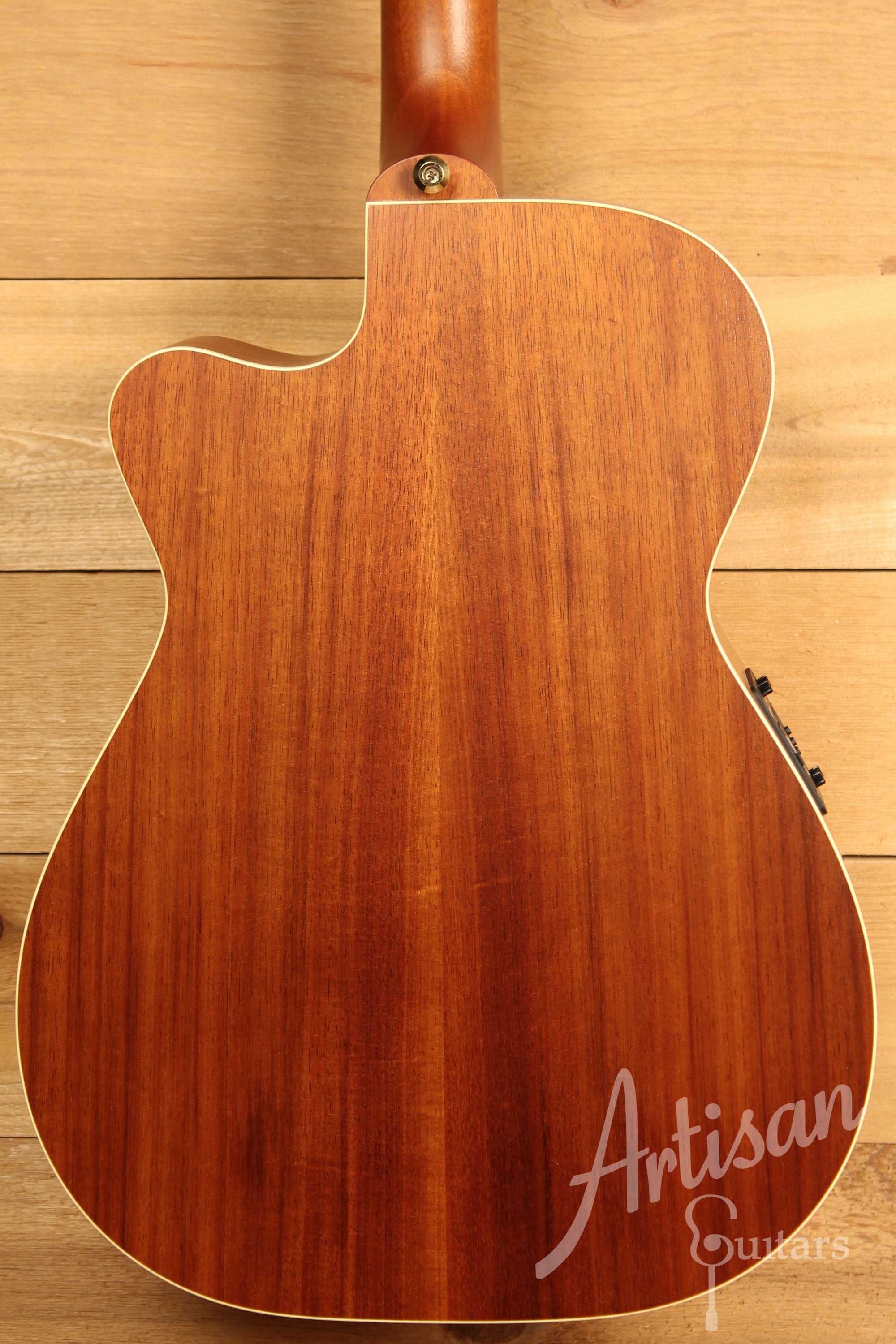 Maton EBG808C Nashville Series Sitka Spruce and Blackwood with Vintage Amber Sunburst Finish and Cutaway ID-11891 - Artisan Guitars