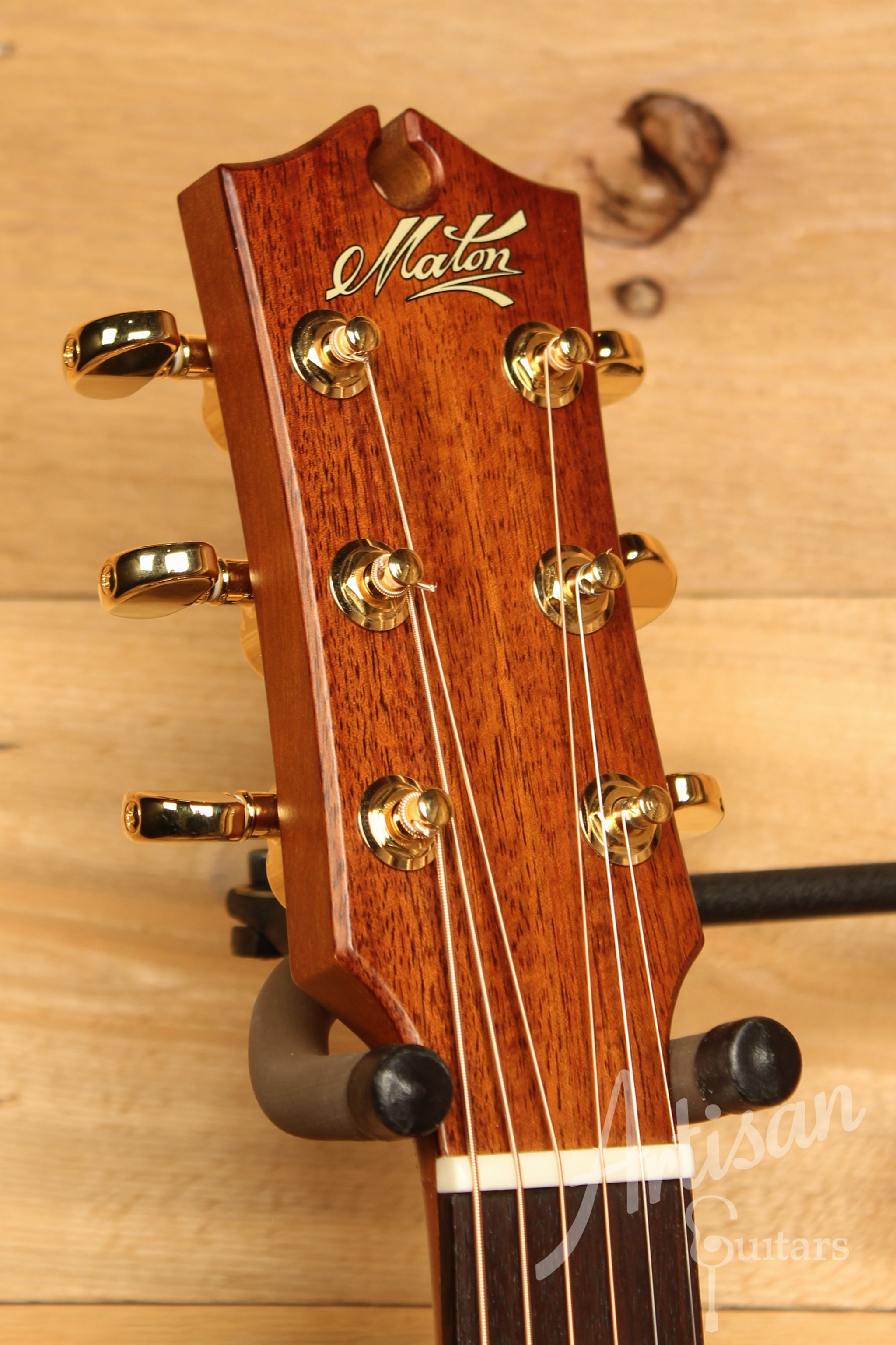 Maton EBG808C Nashville Series Sitka Spruce and Blackwood with Vintage Amber Sunburst Finish and Cutaway ID-11891 - Artisan Guitars