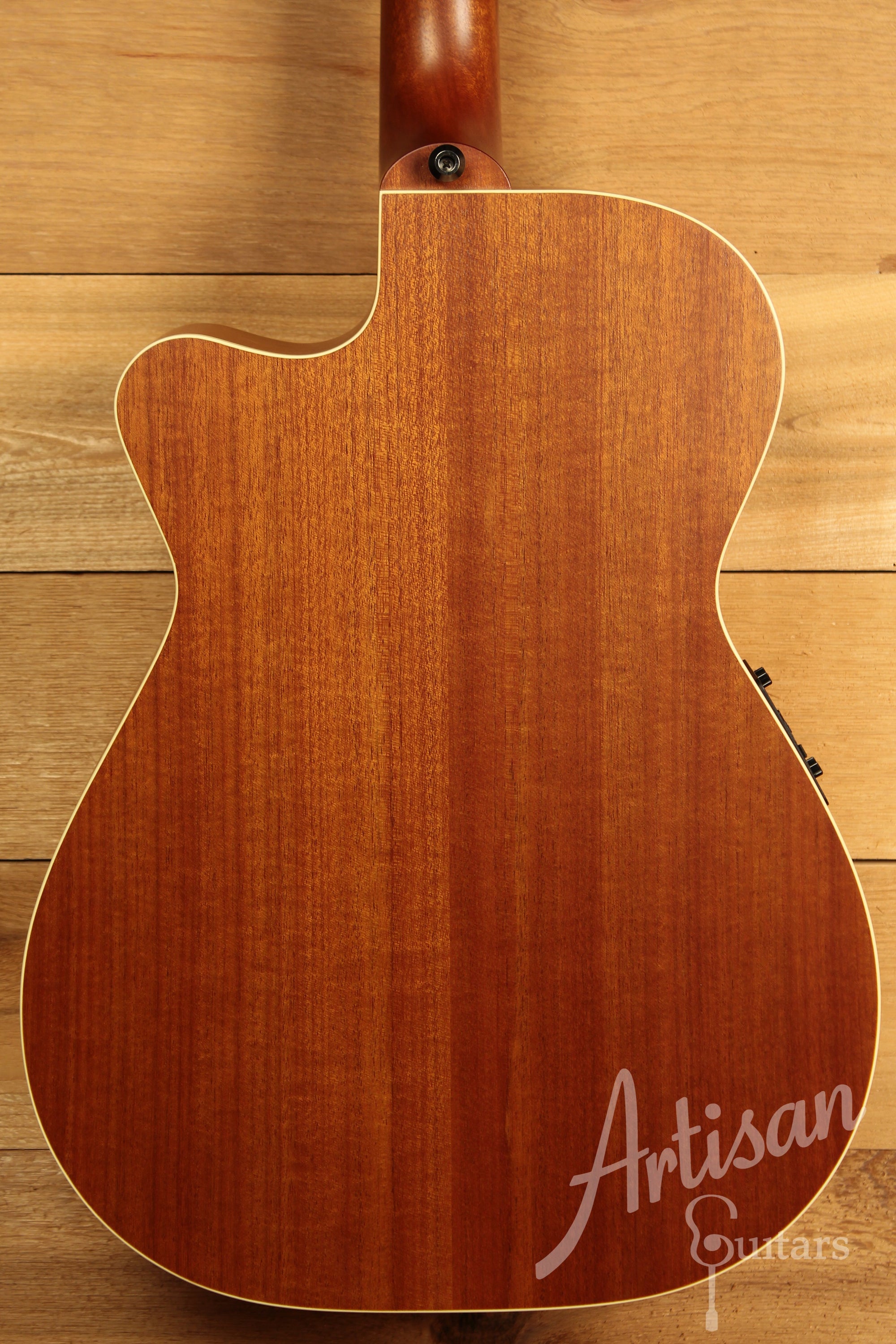 Maton EBG 808C TE Tommy Emmanuel Signature Guitar Cutaway ID-11892 - Artisan Guitars