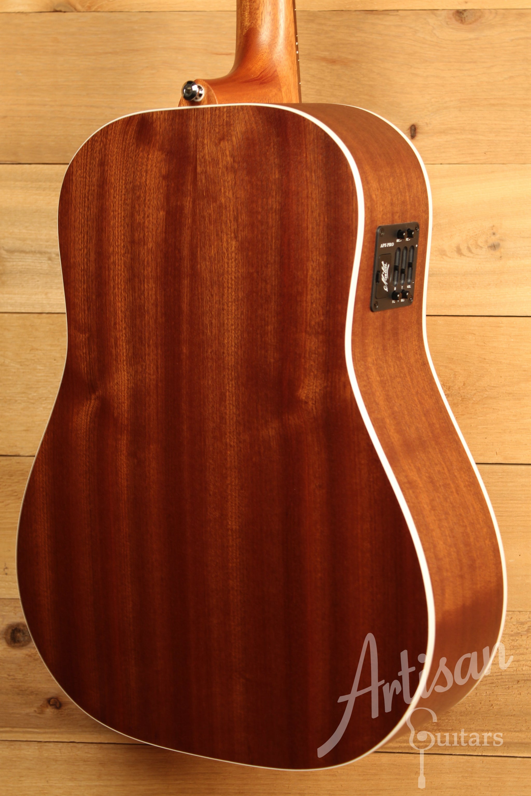 Maton Heritage ECW 80 Sitka Spruce and Queensland Maple with AP5 Pro Pre-Owned 2015 ID-11894 - Artisan Guitars