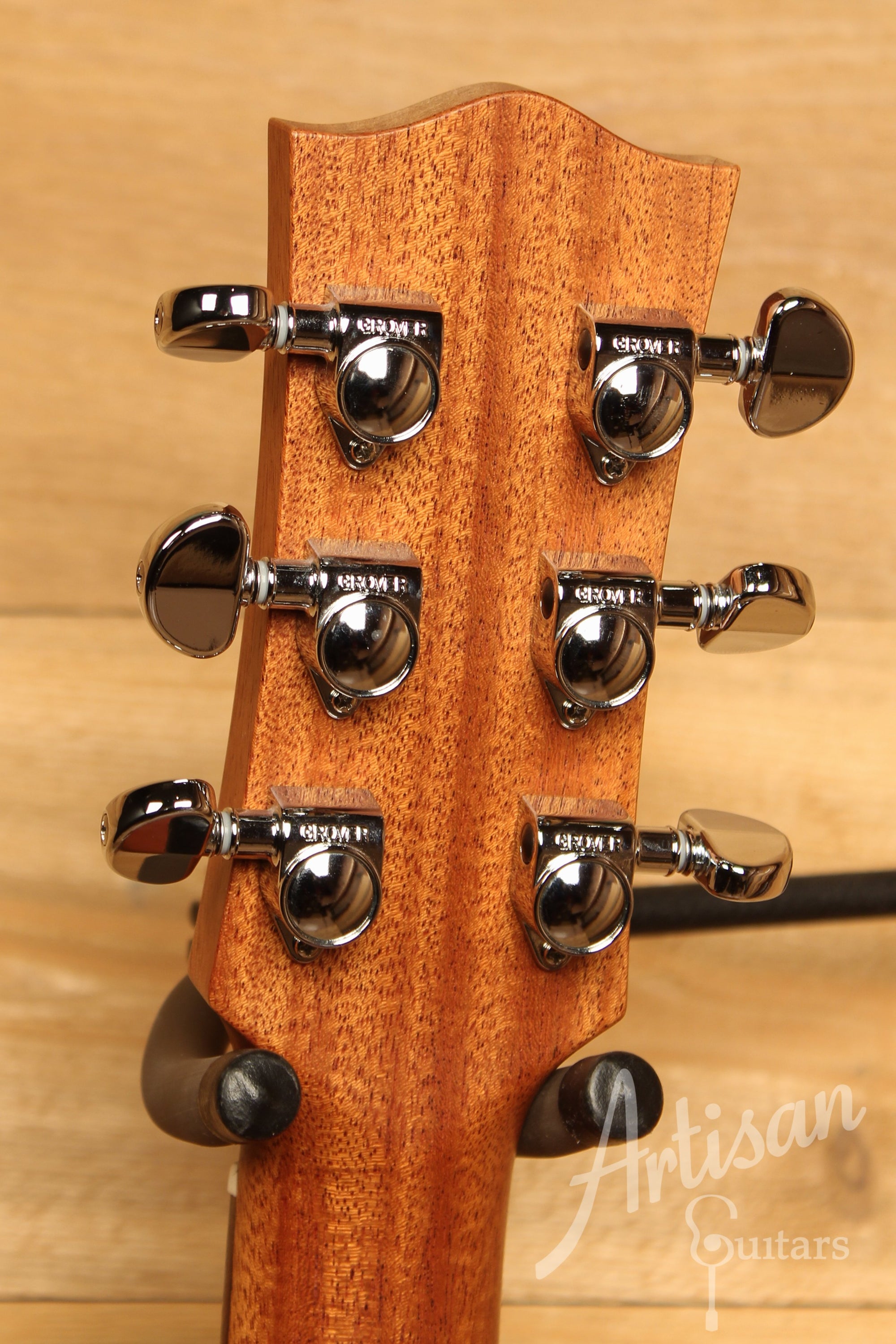 Maton Heritage ECW 80 Sitka Spruce and Queensland Maple with AP5 Pro Pre-Owned 2015 ID-11894 - Artisan Guitars