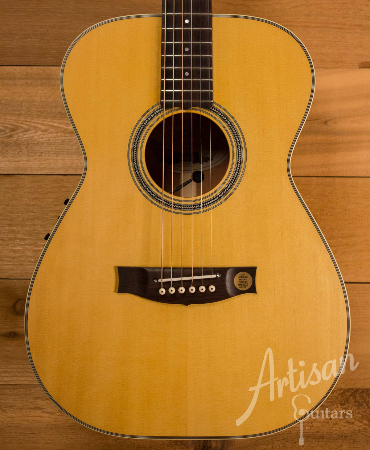 Maton T.E Personal Guitar Sitka Spruce and Queensland Maple ID-10693 - Artisan Guitars