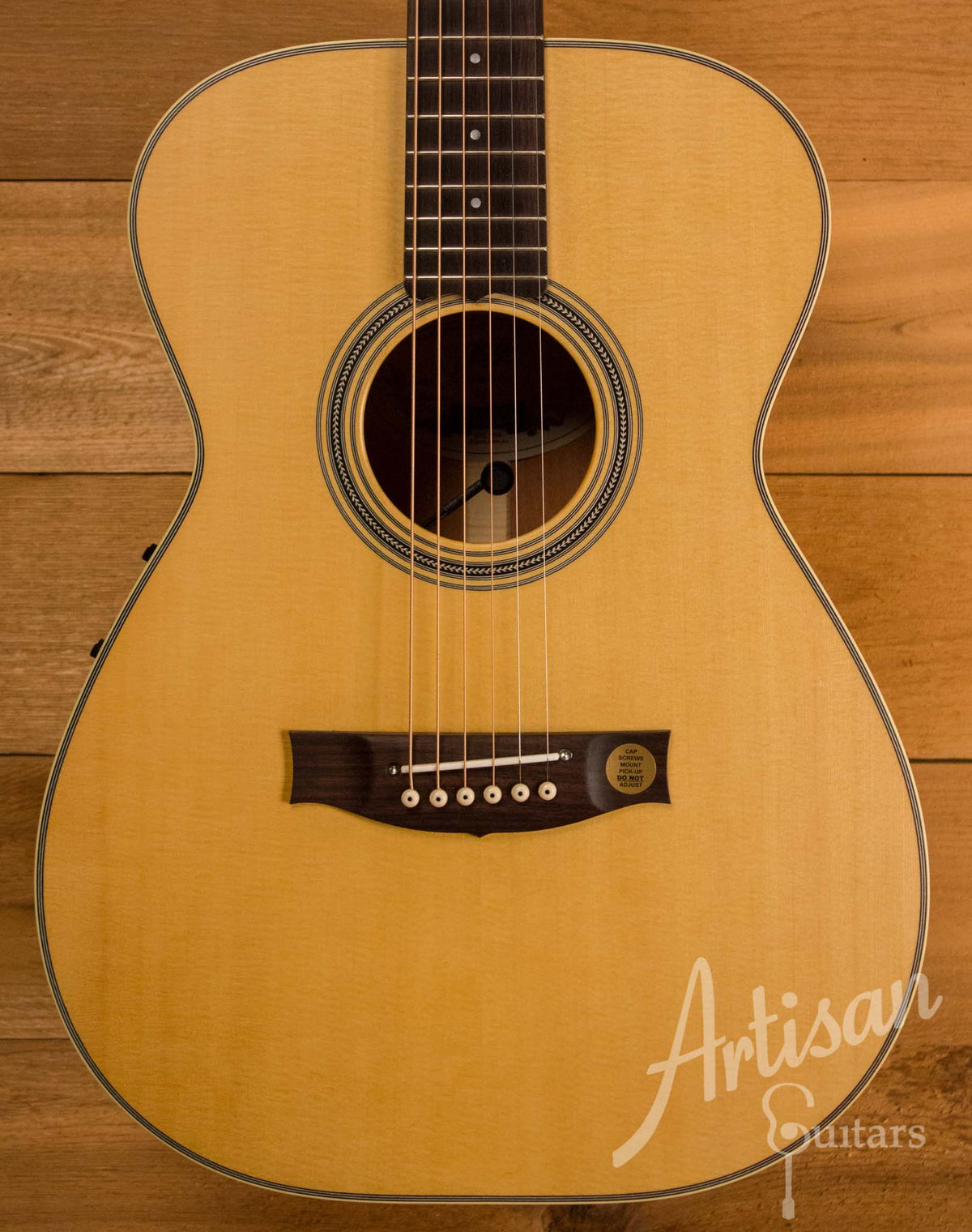 Maton T.E Personal Guitar Sitka Spruce and AAA"Bees Wings" Queensland Maple ID-10694 - Artisan Guitars