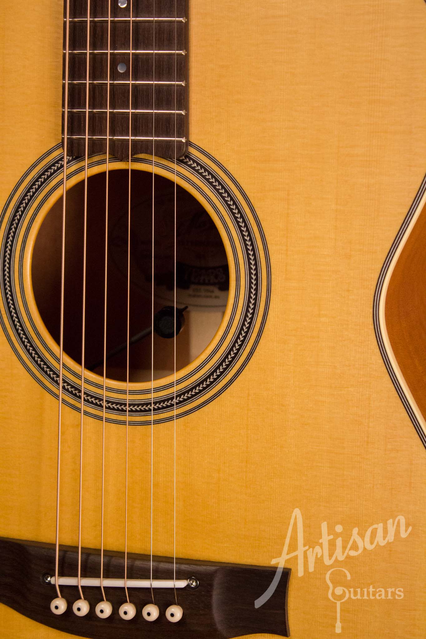 Maton T.E Personal Guitar Sitka Spruce and Queensland Maple ID-10695 - Artisan Guitars