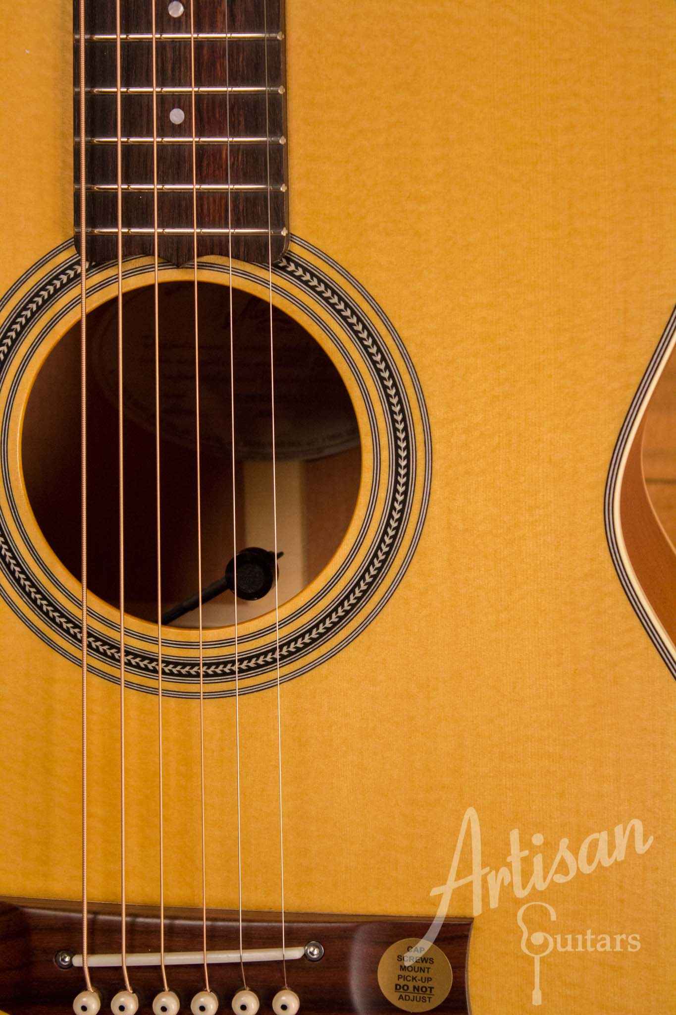 Maton T.E Personal Guitar Sitka Spruce and Queensland Maple ID-10696 - Artisan Guitars