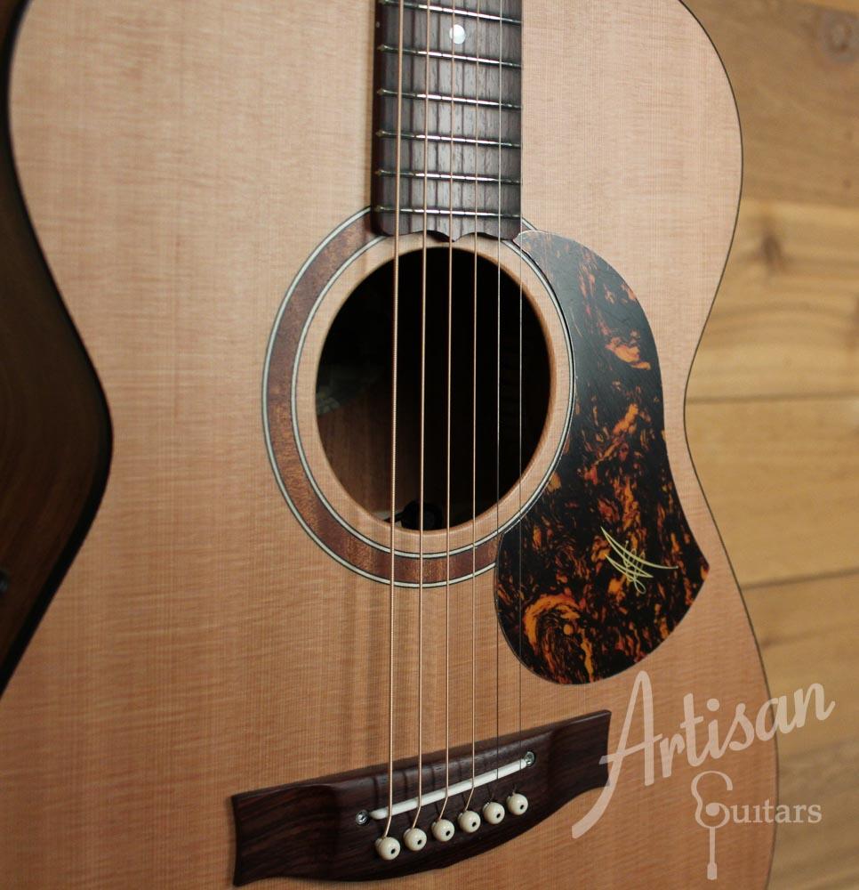 Maton SRS808 Western Red Cedar and Solid Blackwood ID-9676 - Artisan Guitars
