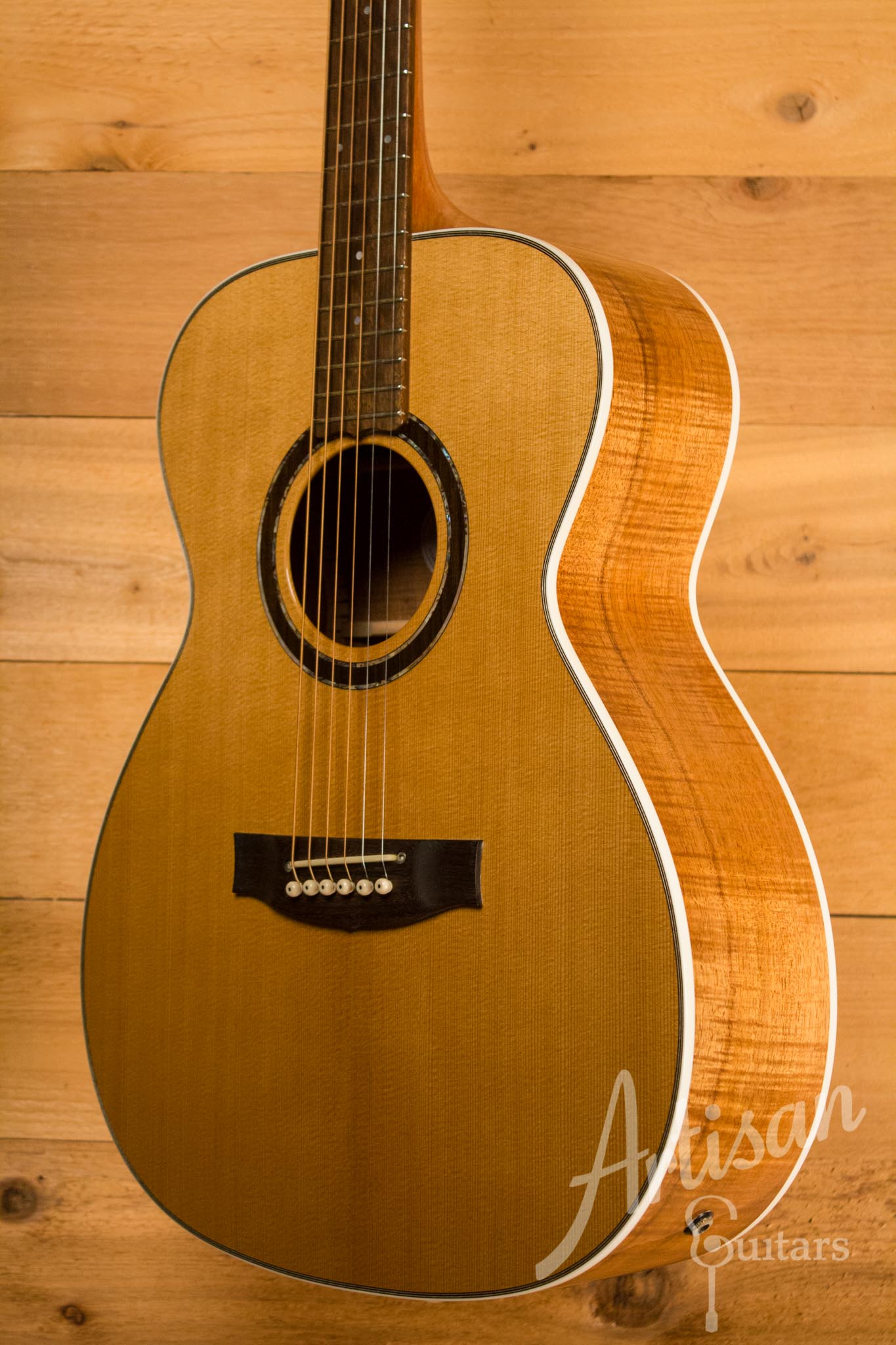 Maton Custom Shop 808 Debonair with Torrefied Spruce and Blackwood Pre-Owned 2014 ID-10711 - Artisan Guitars