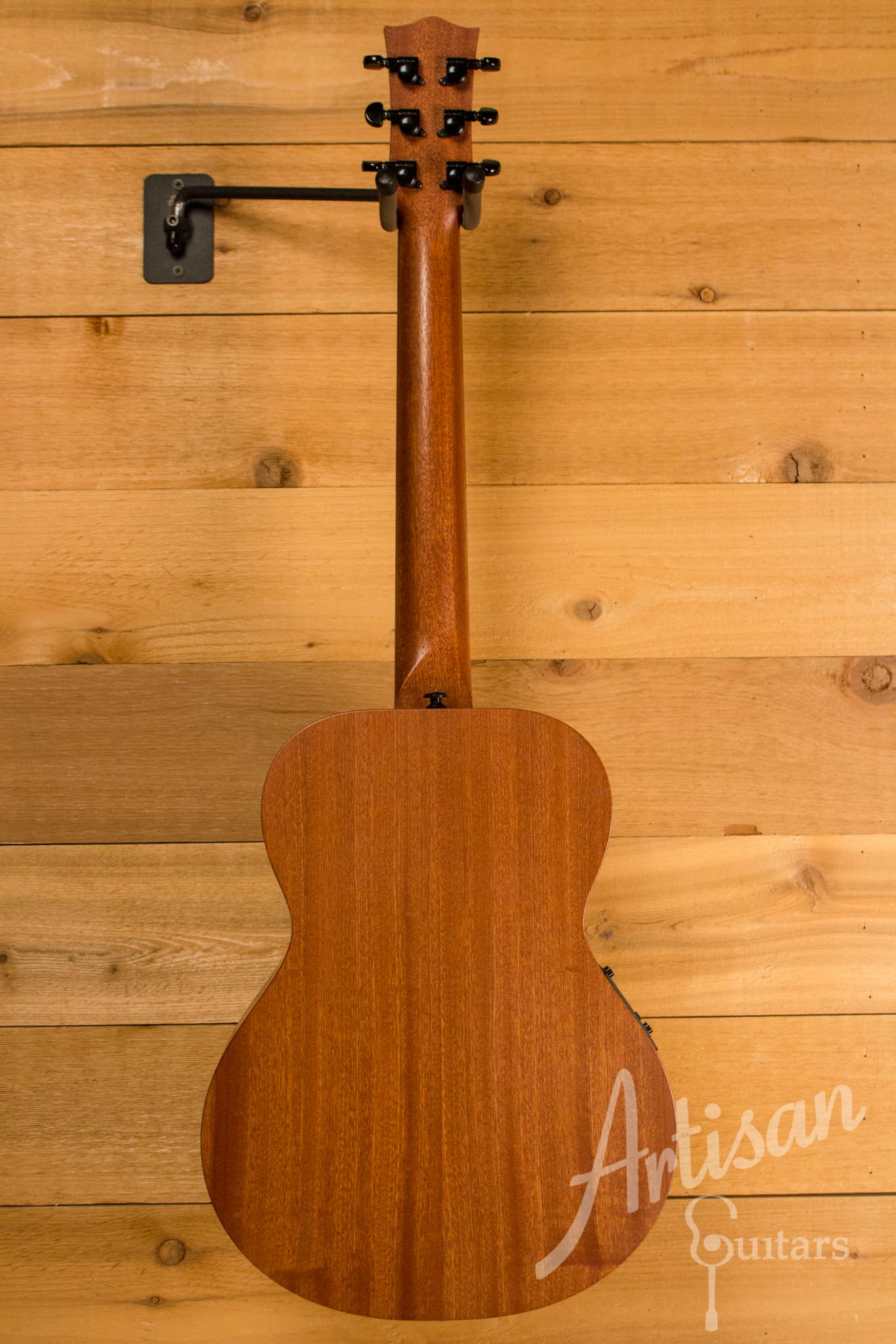 Maton EMM 6 Mini Maton Guitar All Mahogany Pre-Owned 2014 ID-10715 - Artisan Guitars