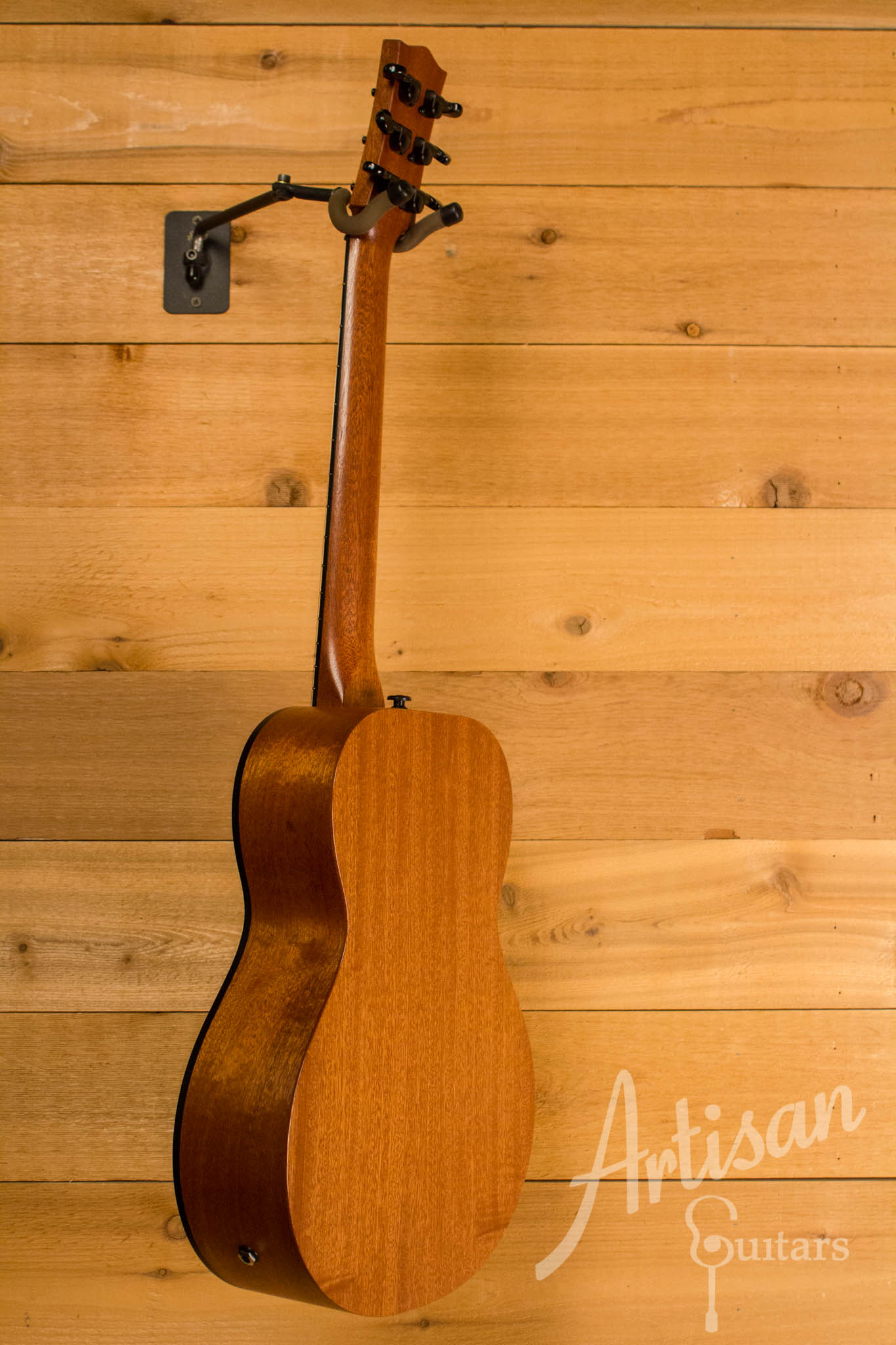 Maton EMM 6 Mini Maton Guitar All Mahogany Pre-Owned 2014 ID-10715 - Artisan Guitars