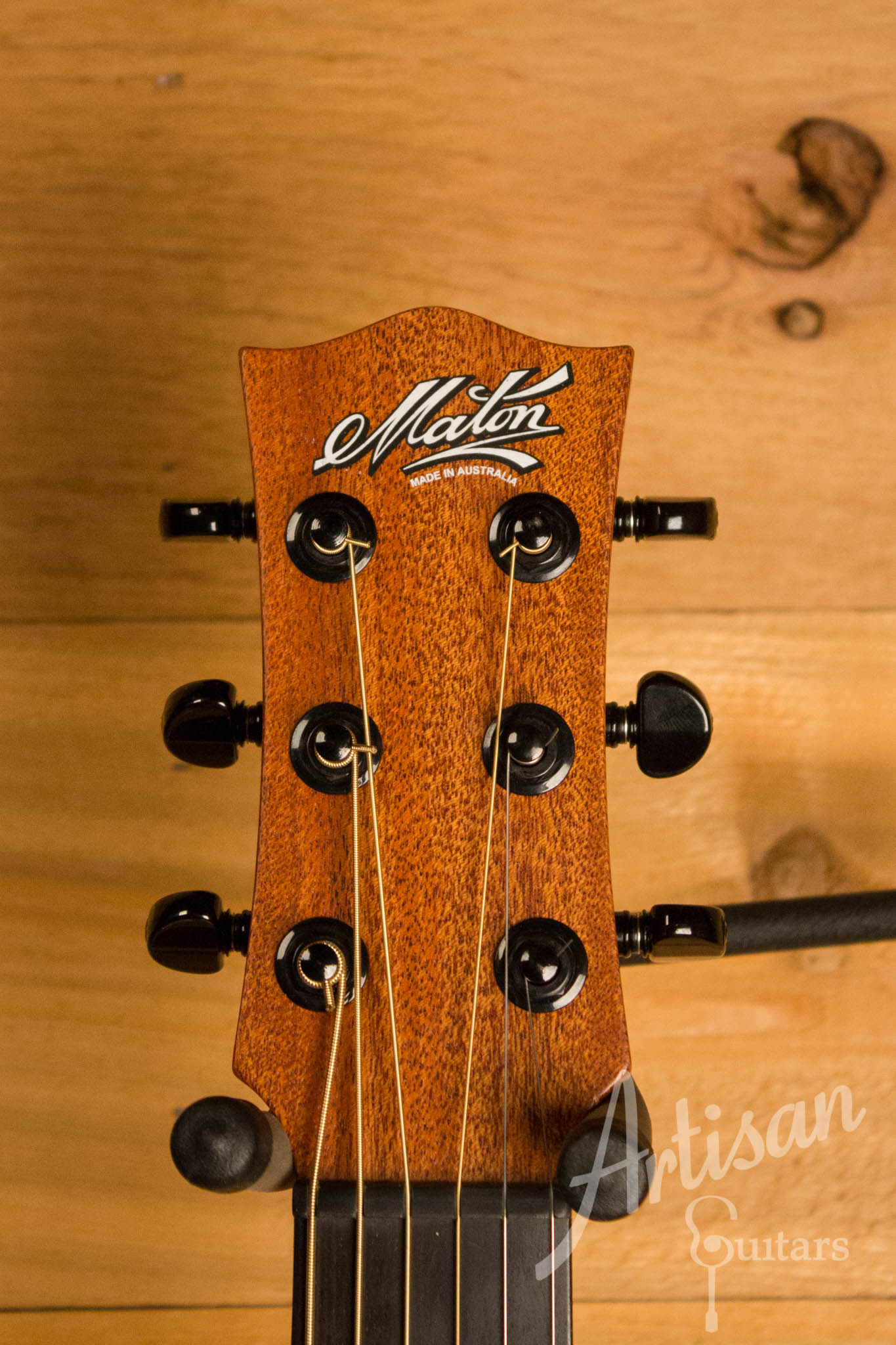Maton EMM 6 Mini Maton Guitar All Mahogany Pre-Owned 2014 ID-10715 - Artisan Guitars