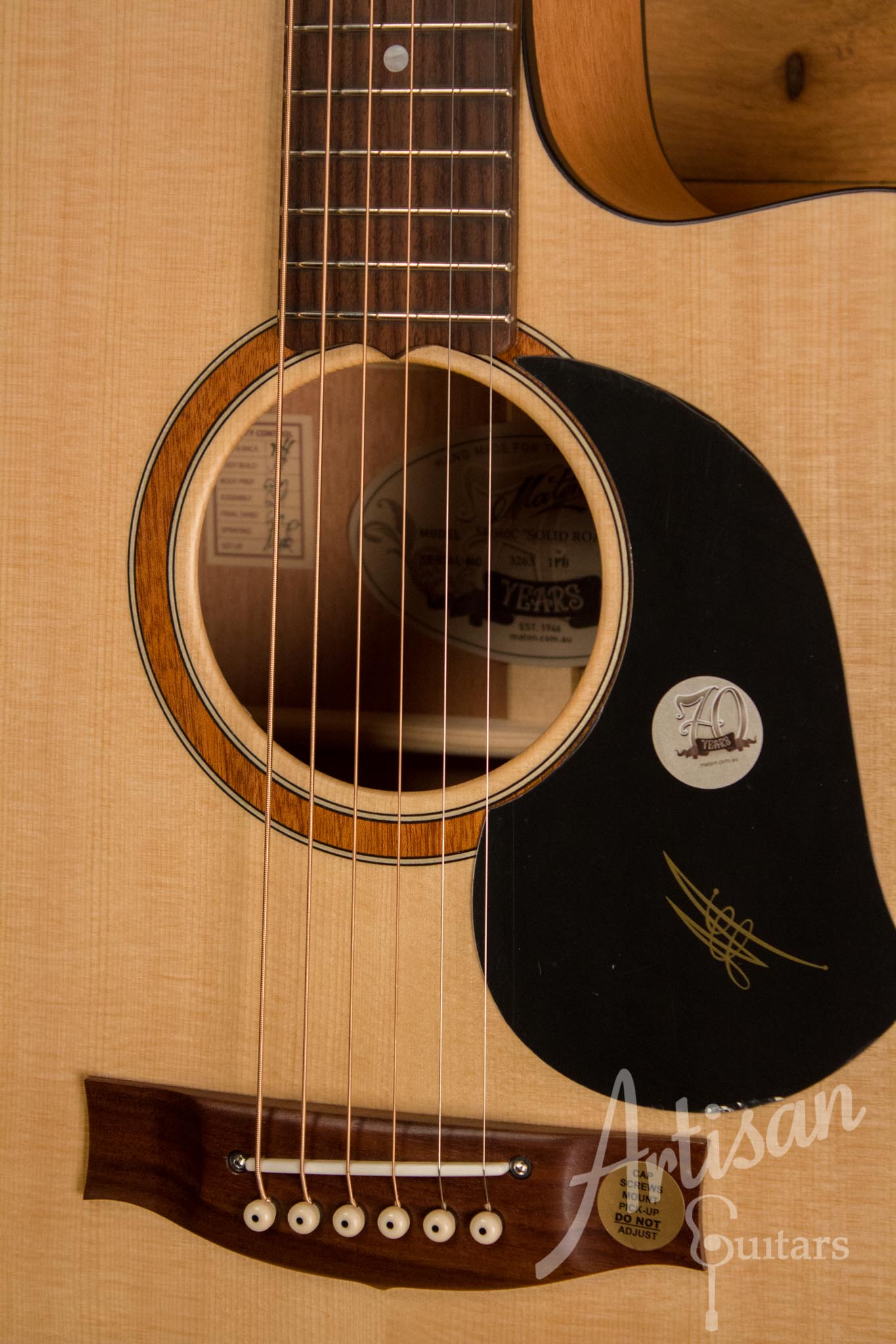 Maton SRS60C Guitar Solid Road Series Acoustic Electric AP5 Pro  ID-10716 - Artisan Guitars