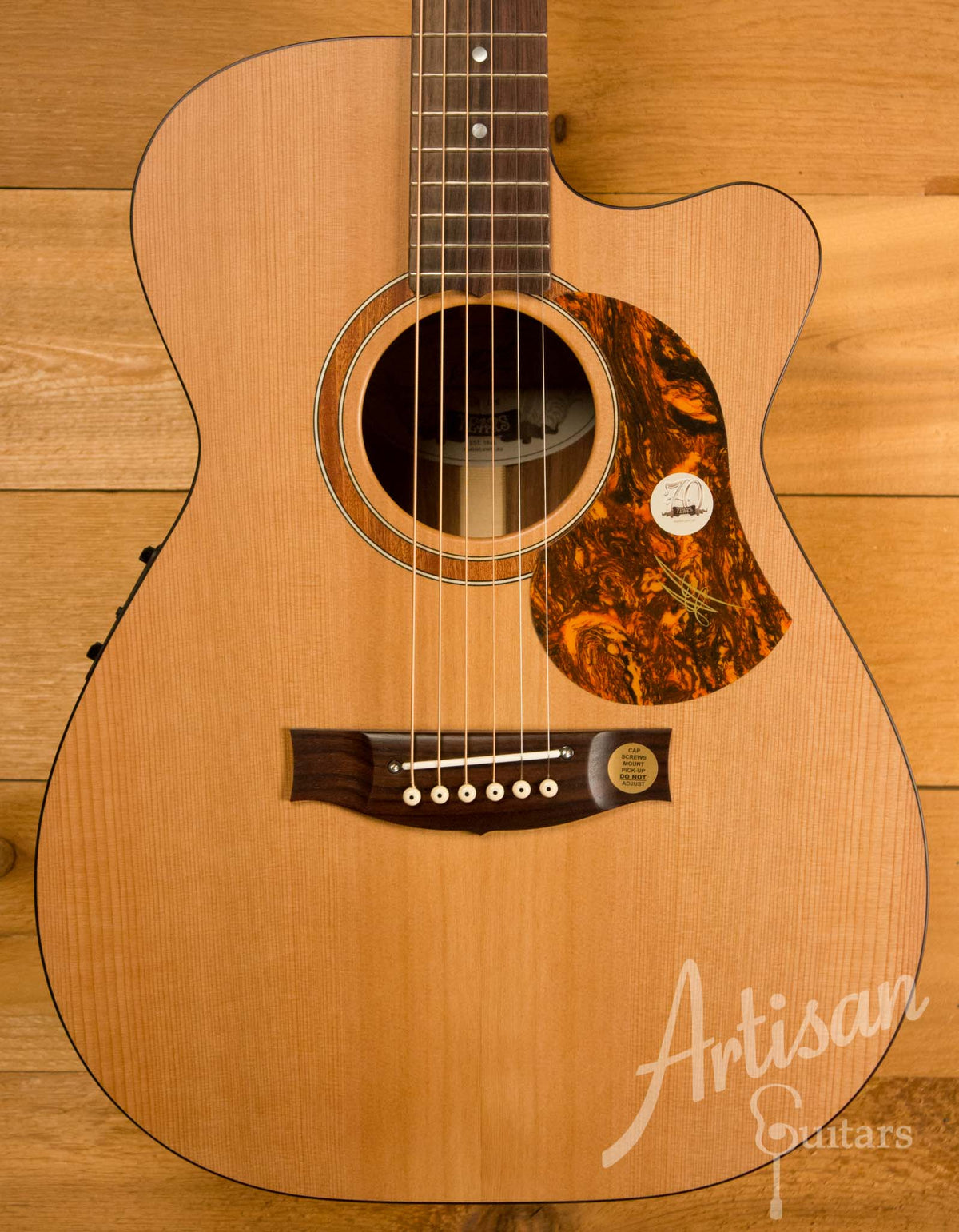 Maton SRS808C Guitar Western Red Cedar and Solid Blackwood Cutaway ID-10721 - Artisan Guitars